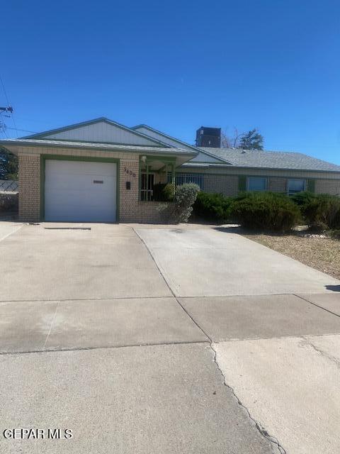 3400 Dundee Street — photo