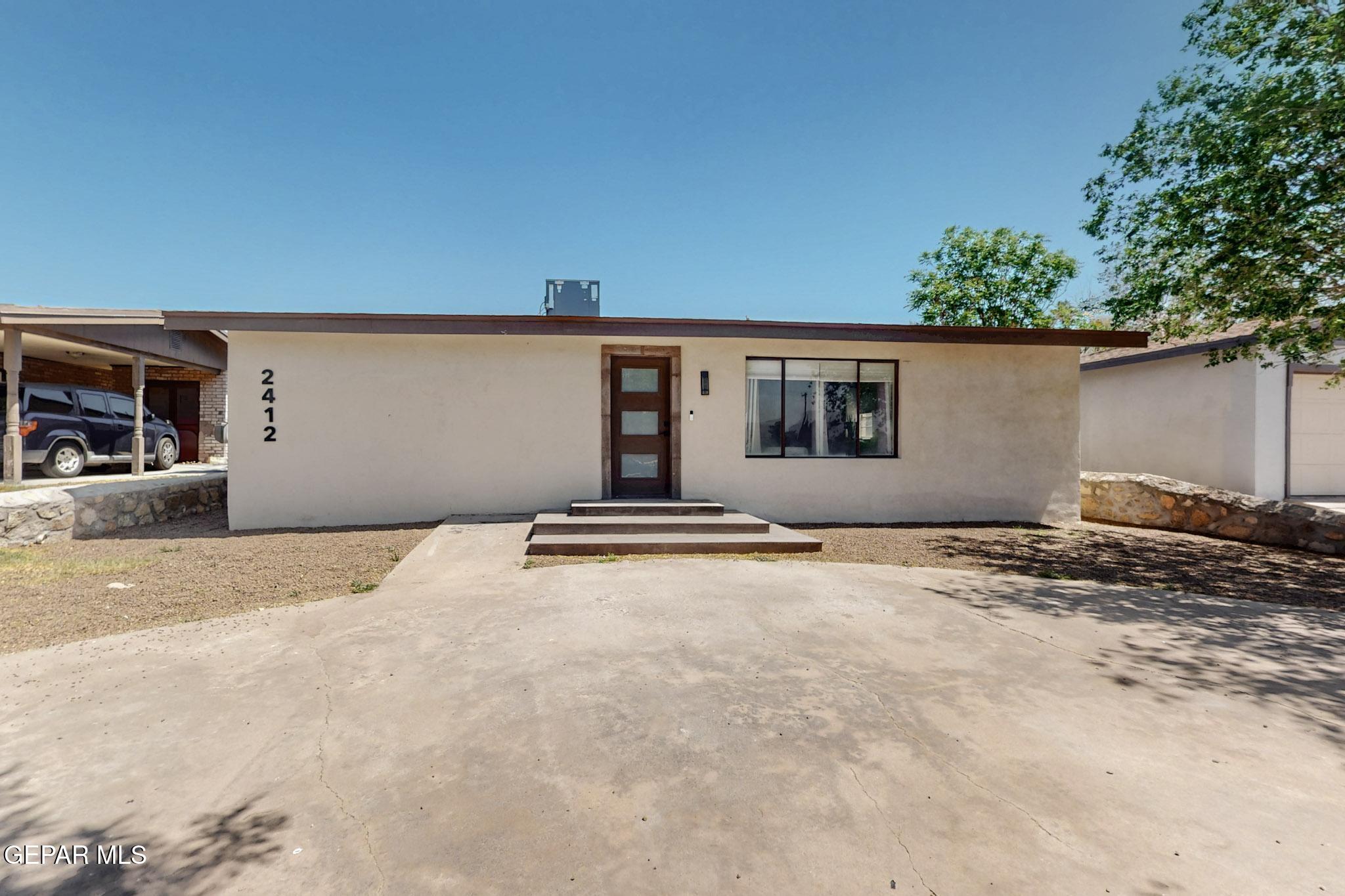 2412 N Campbell Street — photo