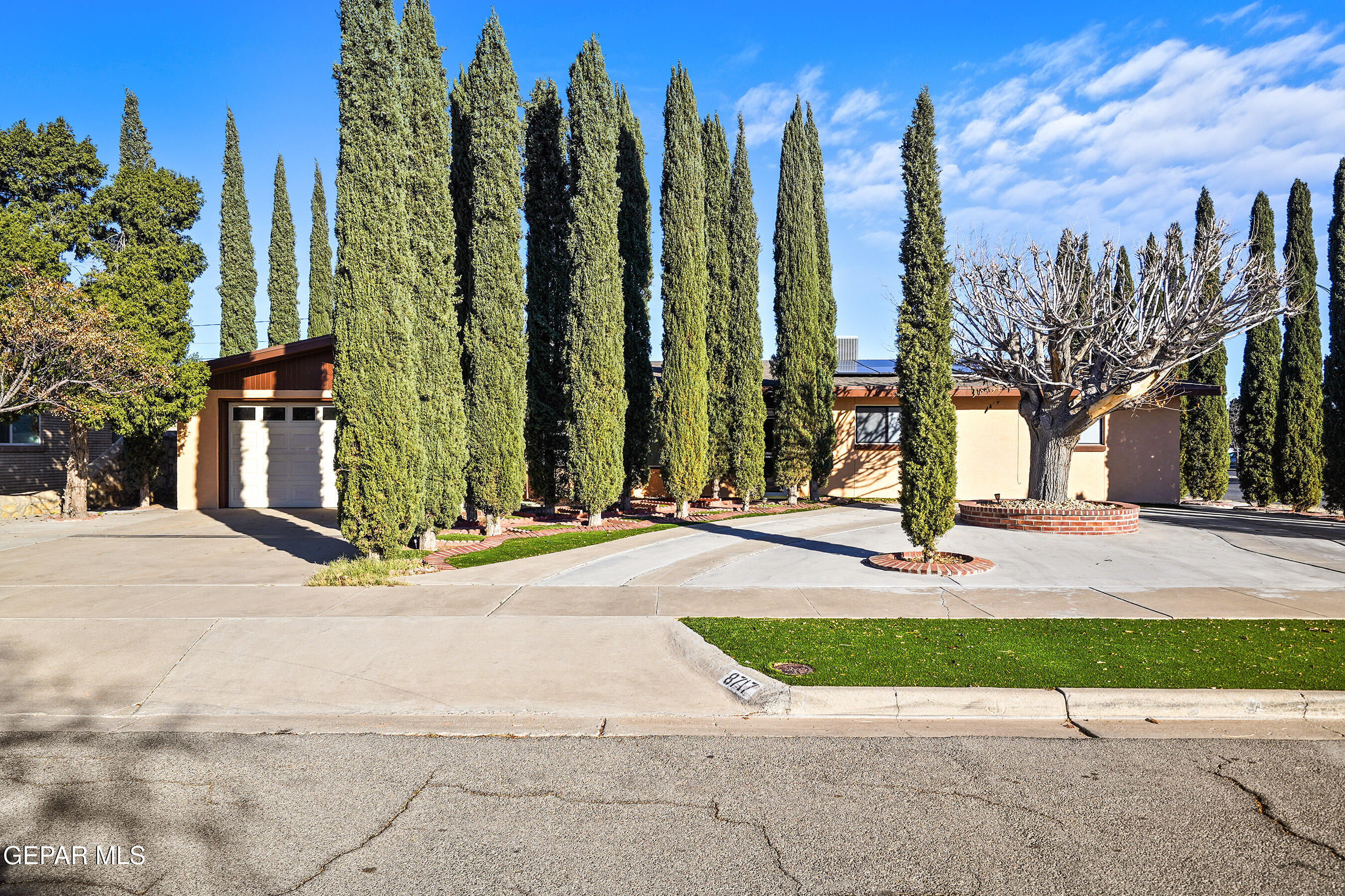 8717 Parkland Drive — photo