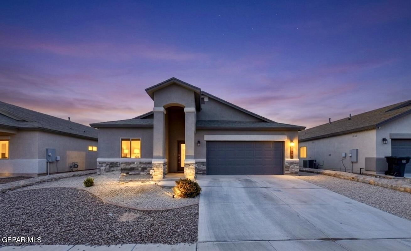 13721 Flora Vista Avenue — photo