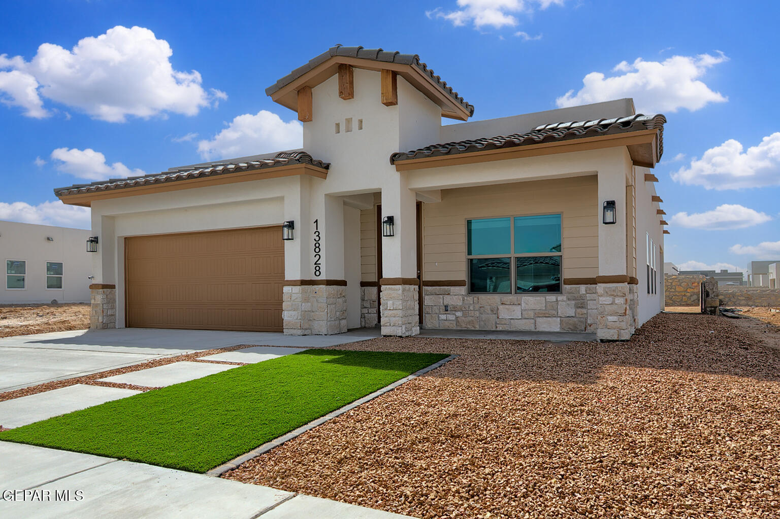13828 Paseo De Gloria Avenue — photo