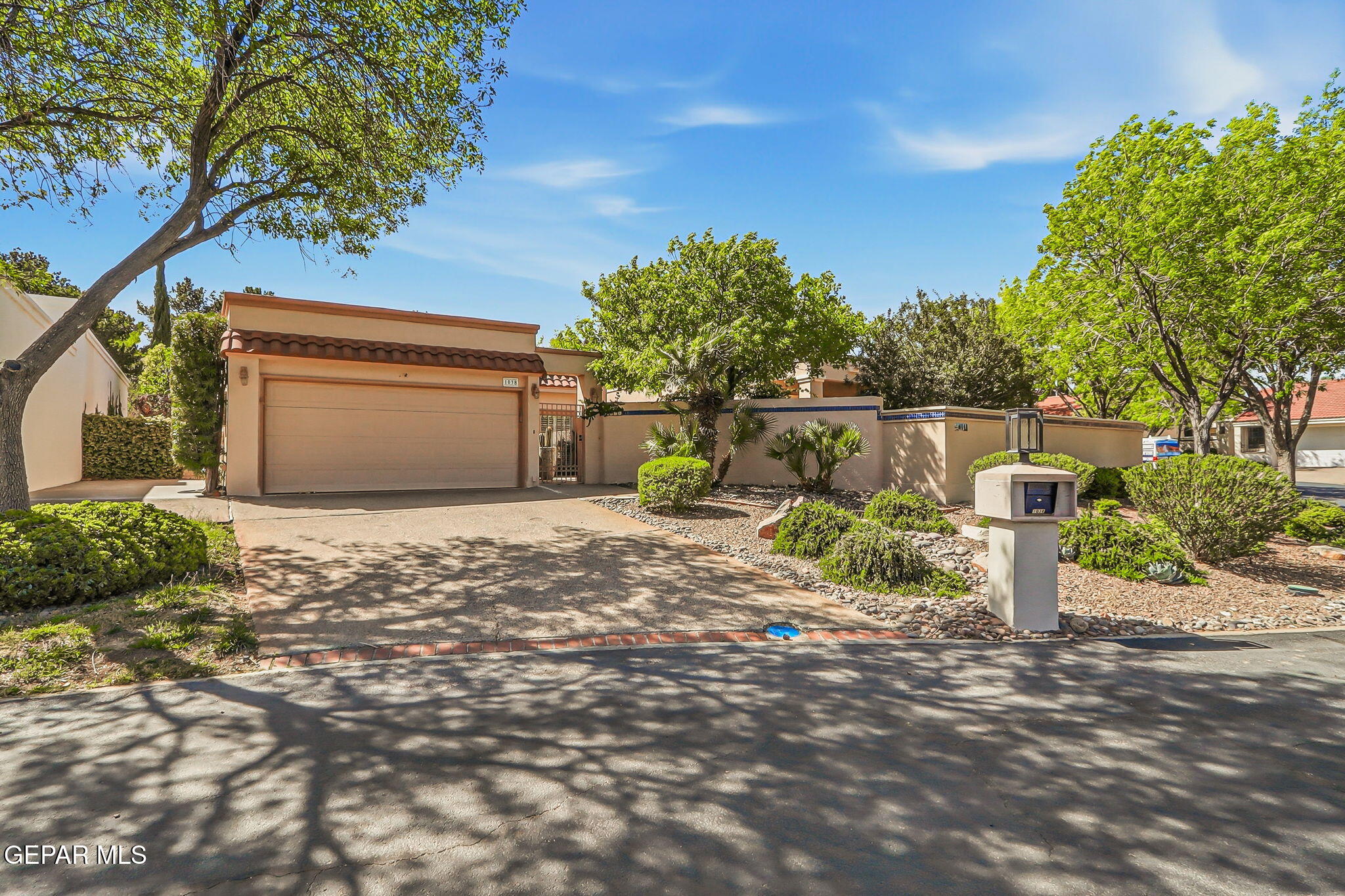 1038 Los Jardines Circle — photo