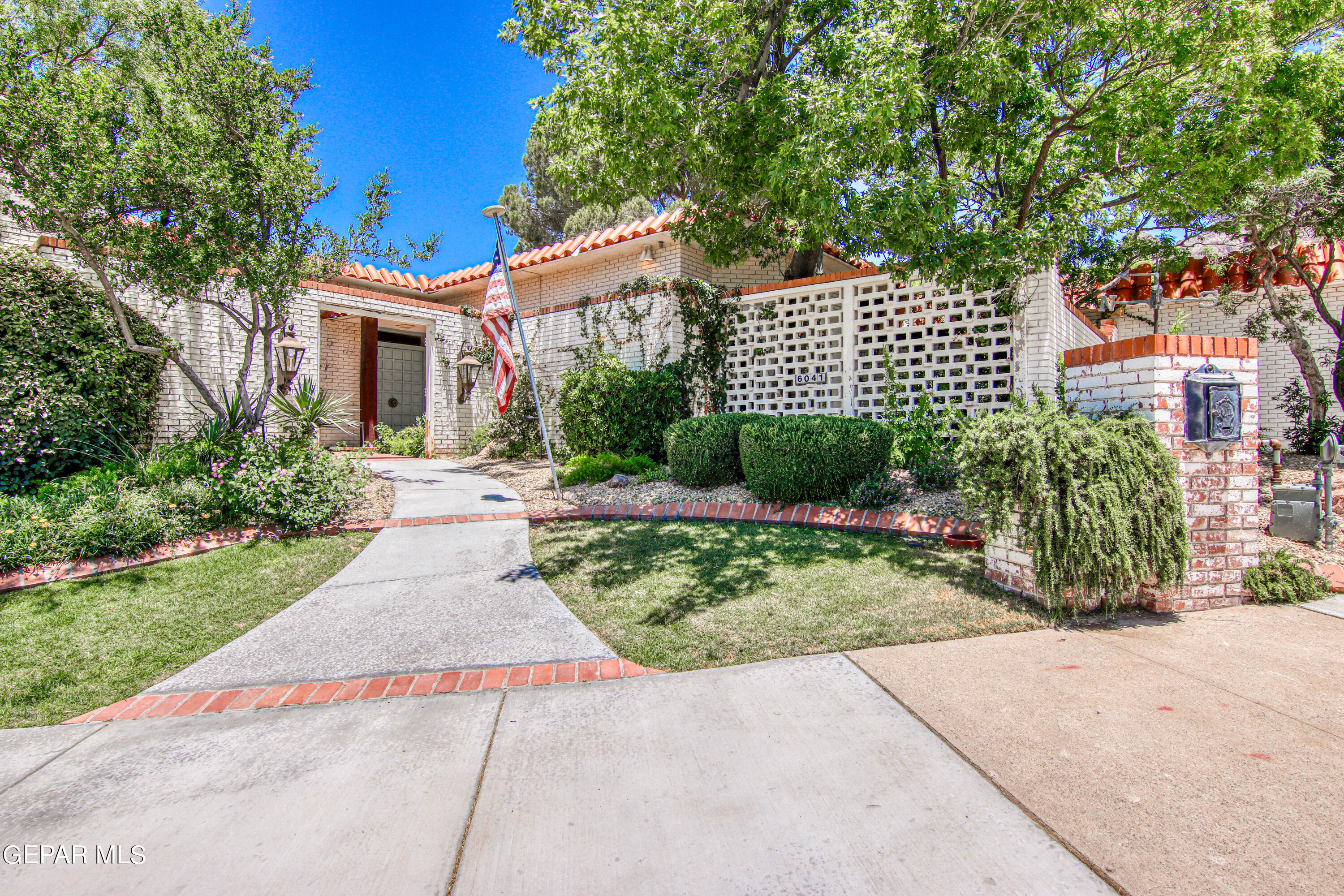6041 Torrey Pines Drive — photo