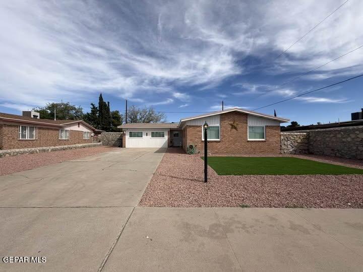 10258 Saigon Drive — photo