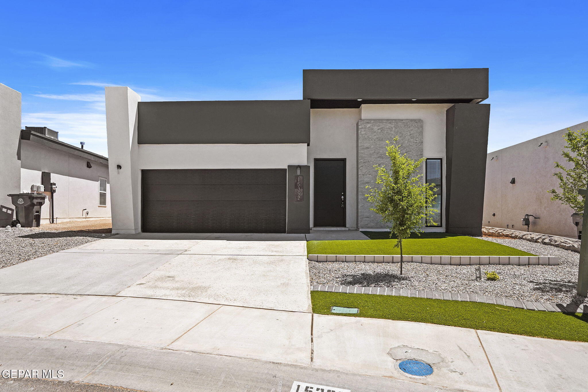12516 Amesbury Avenue — photo