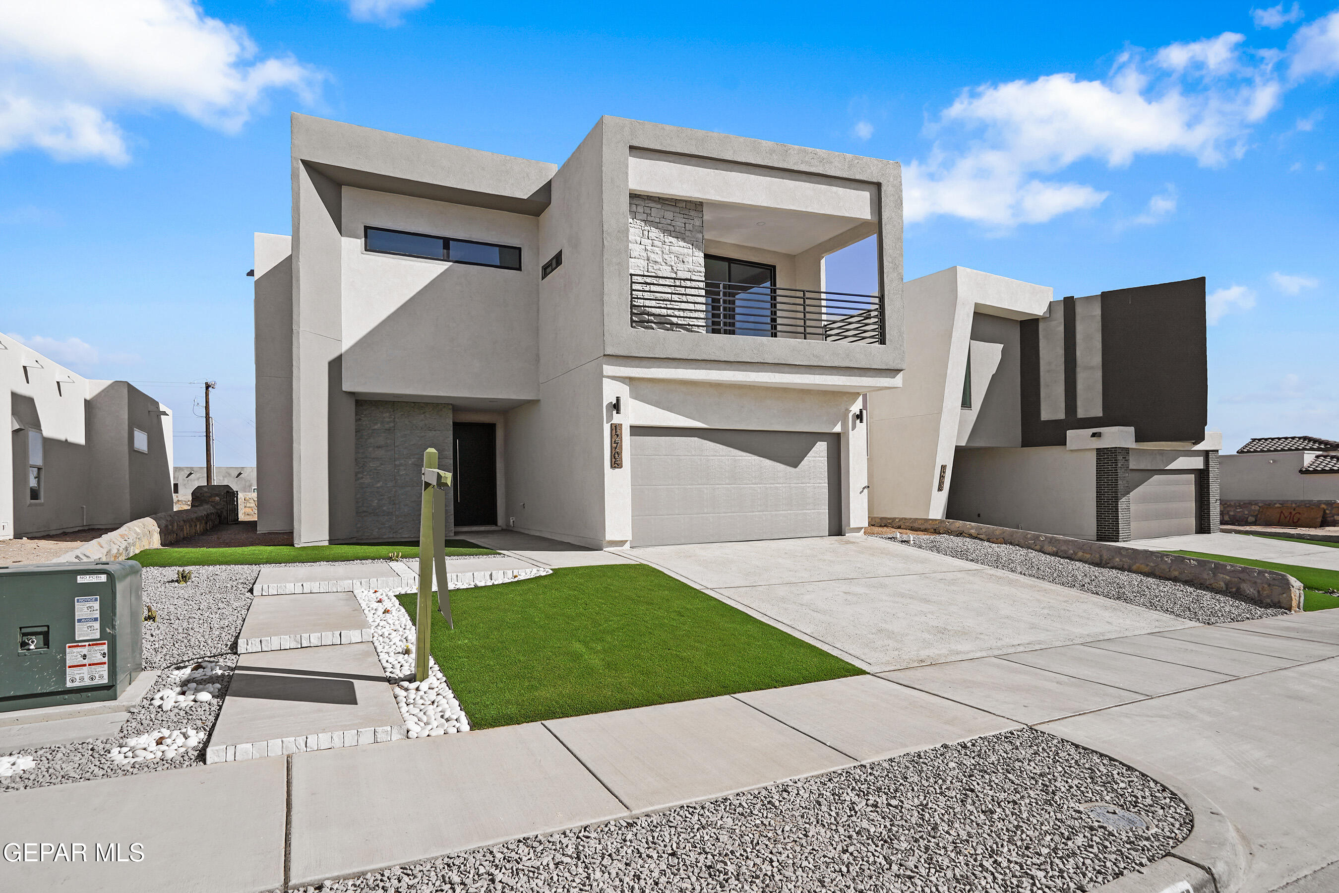 12522 Amesbury Avenue — photo
