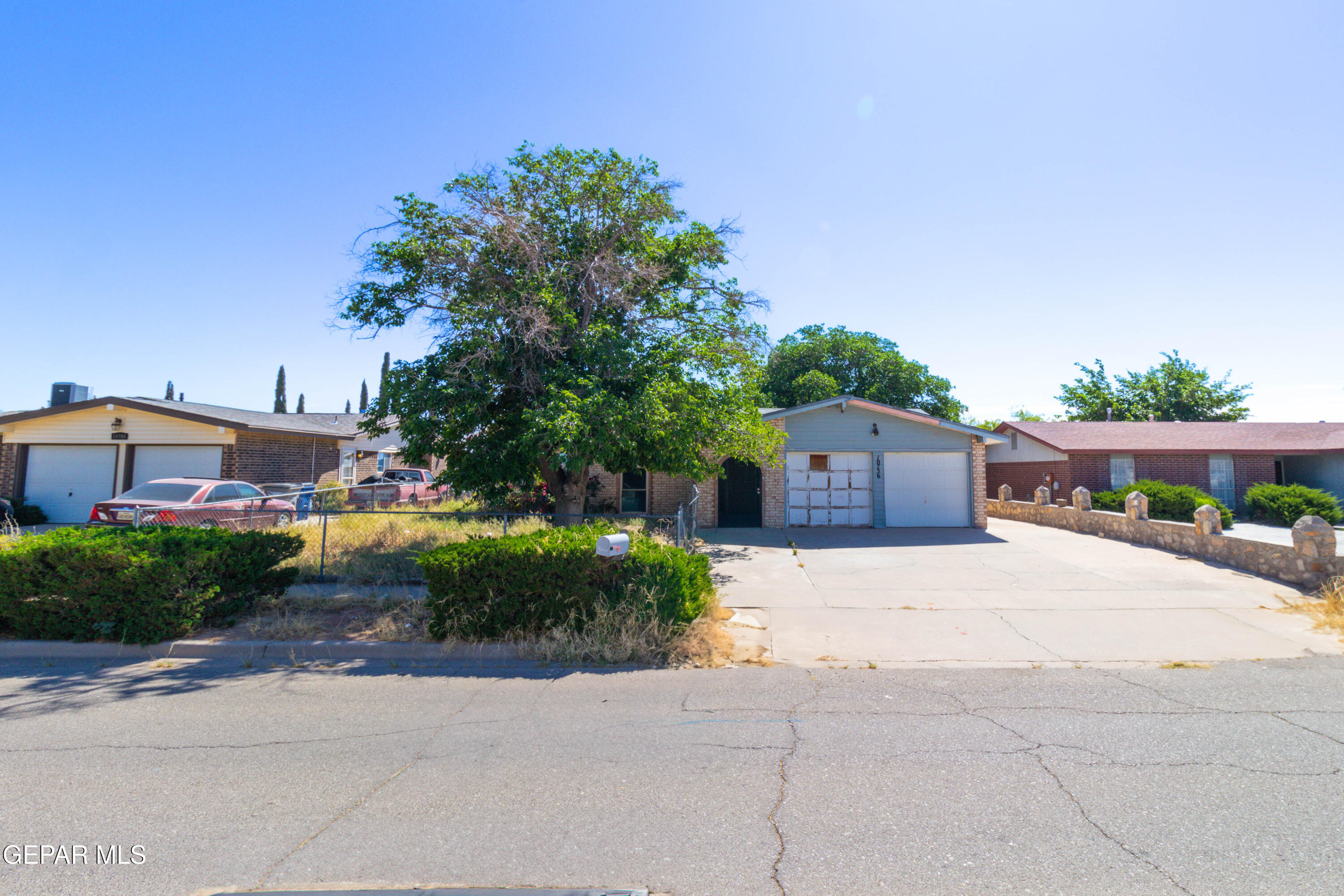 10756 Fort Worth Street — photo