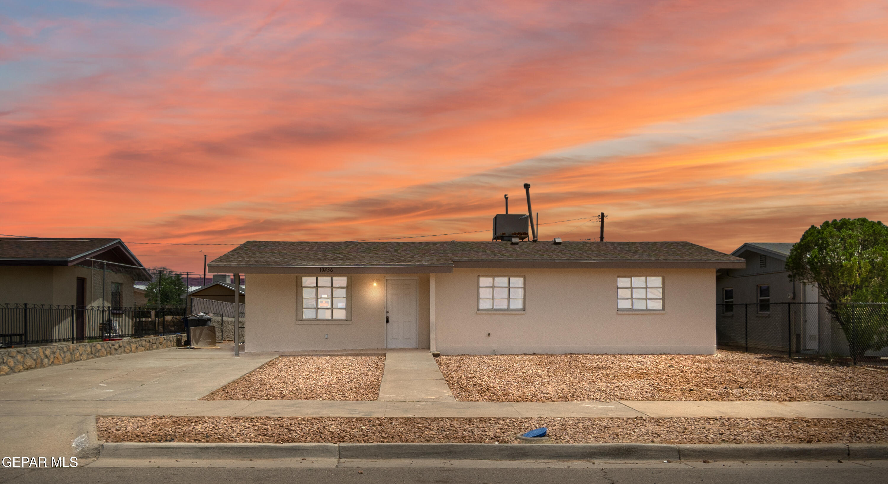 10236 Curlew Lane — photo
