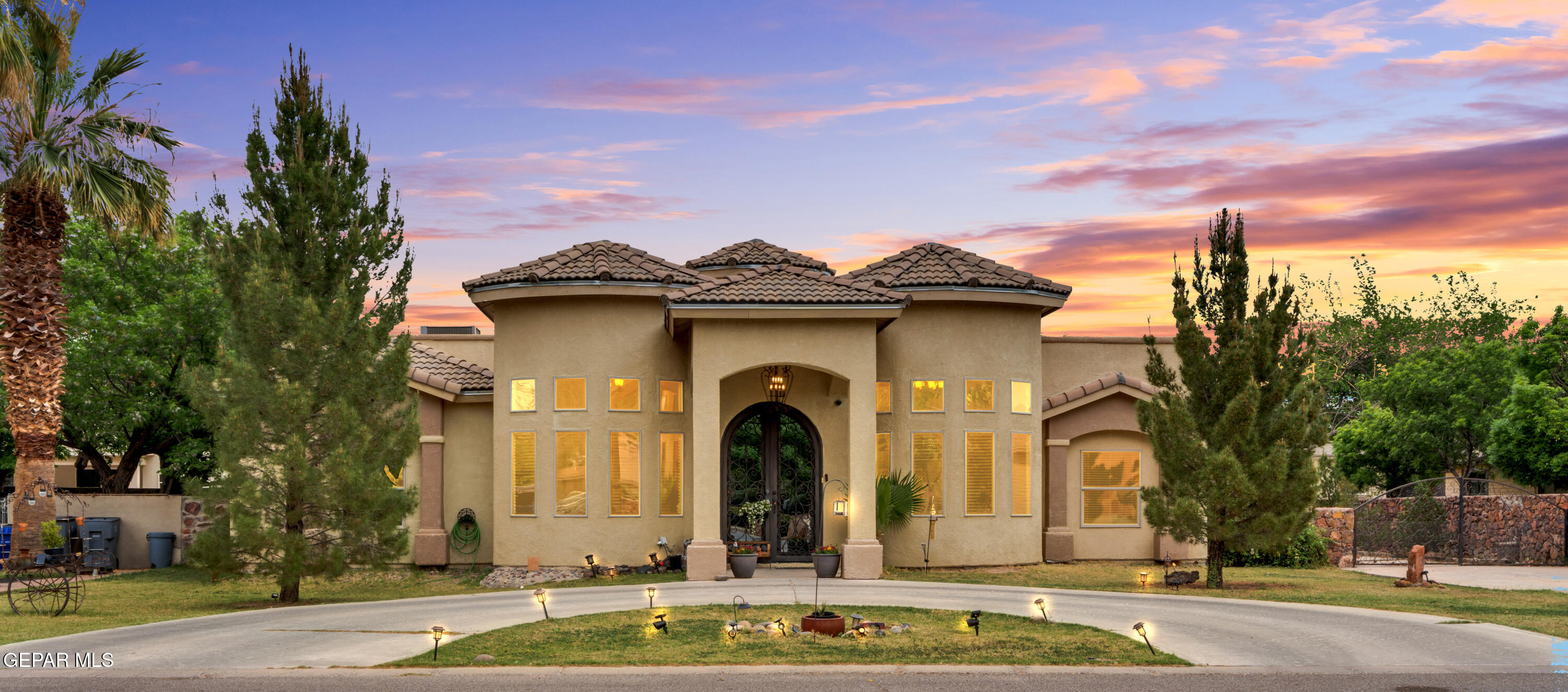 500 Country Oaks Drive — photo