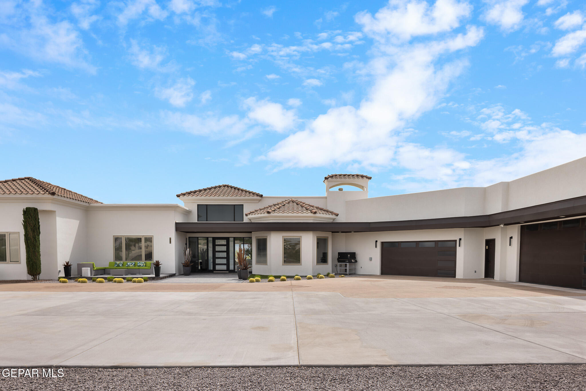 8176 Constitution Road — photo