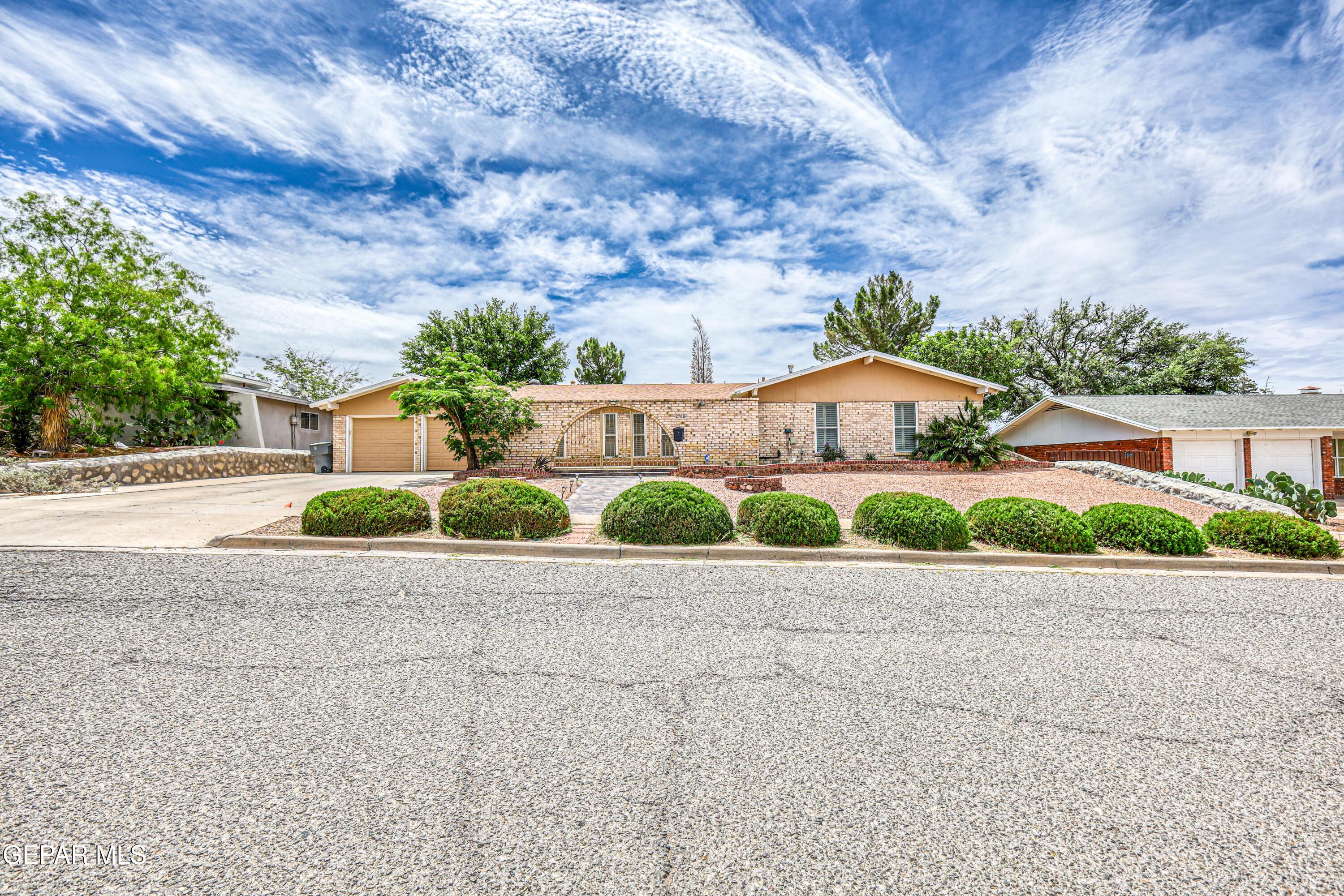 708 Somerset Drive — photo