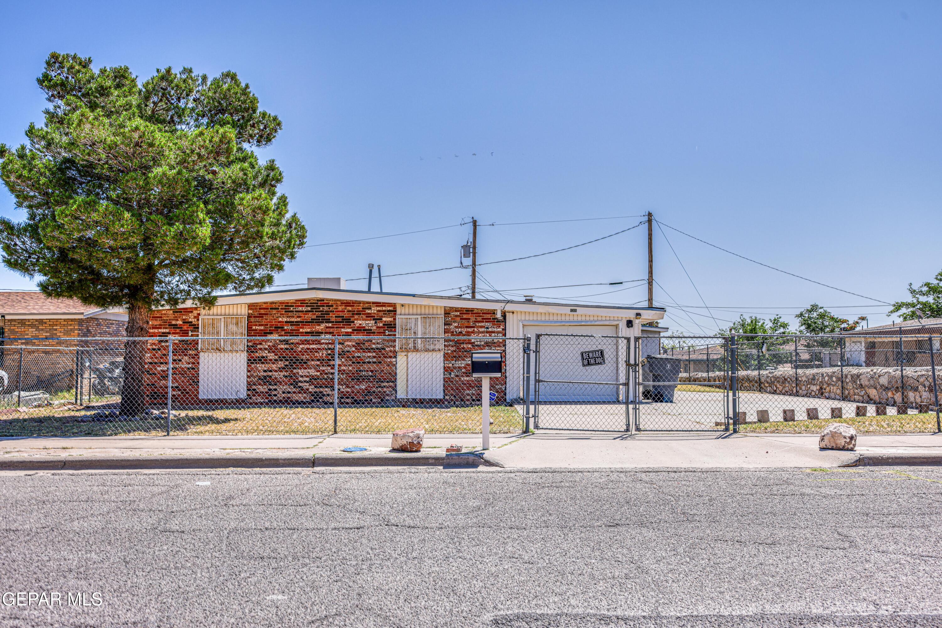 8308 Polaris Street — photo