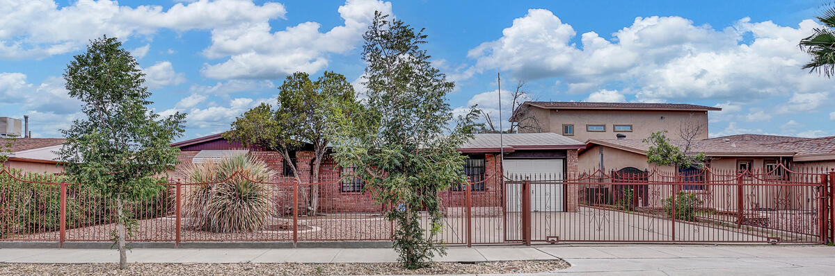 5205 Flower Drive — photo