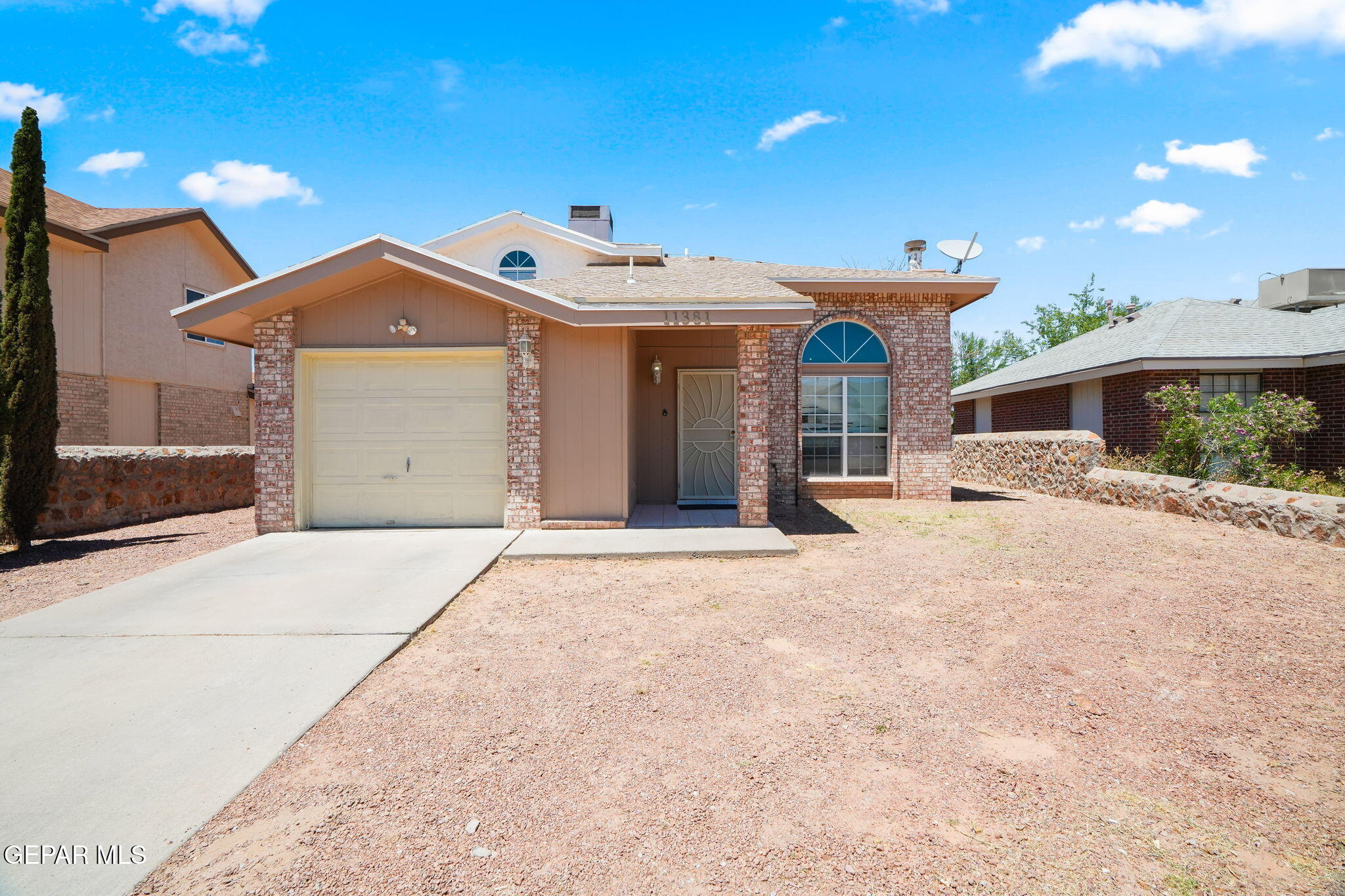 11381 Tenaha Avenue — photo