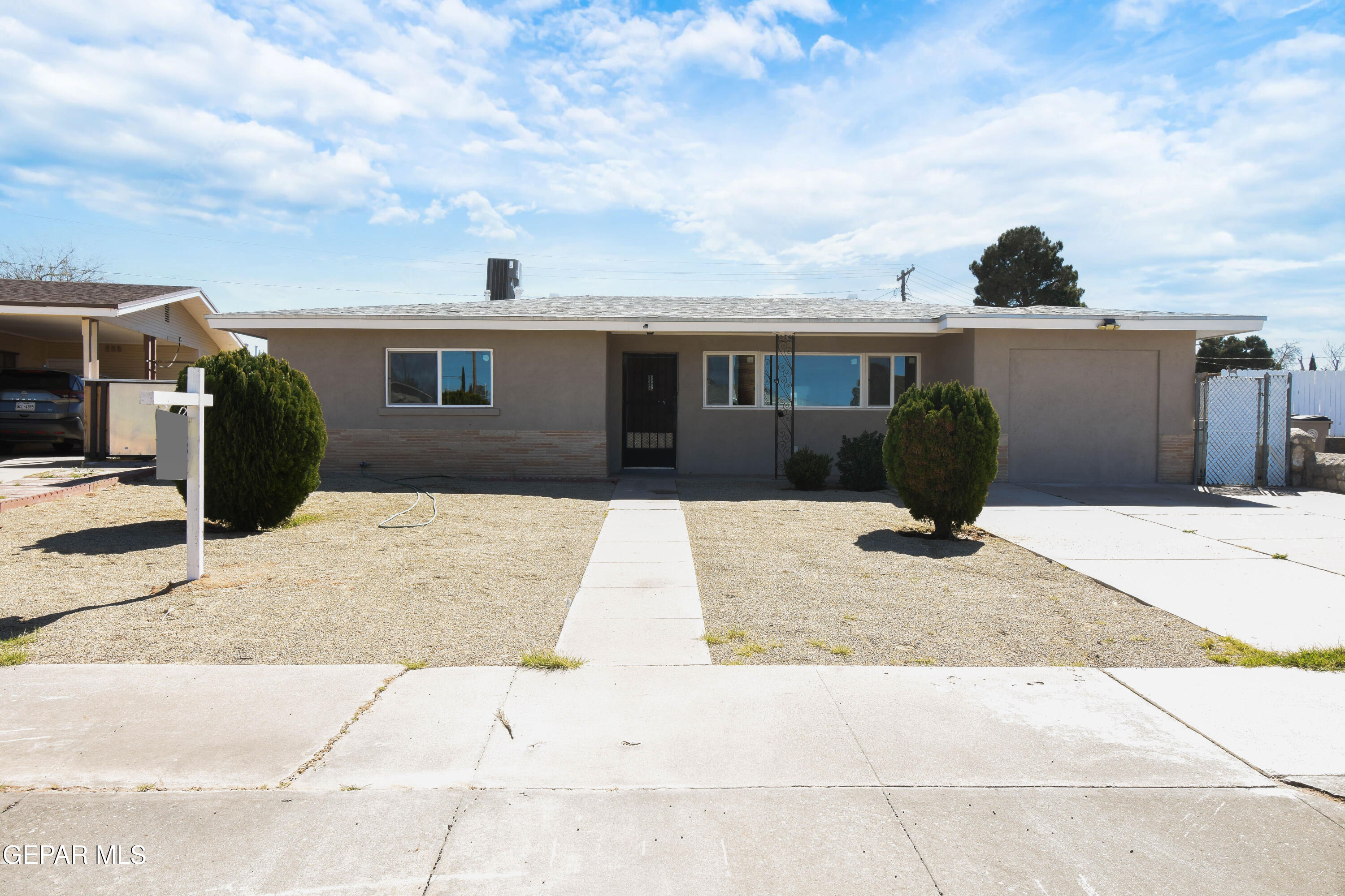1414 Dennis Circle — photo