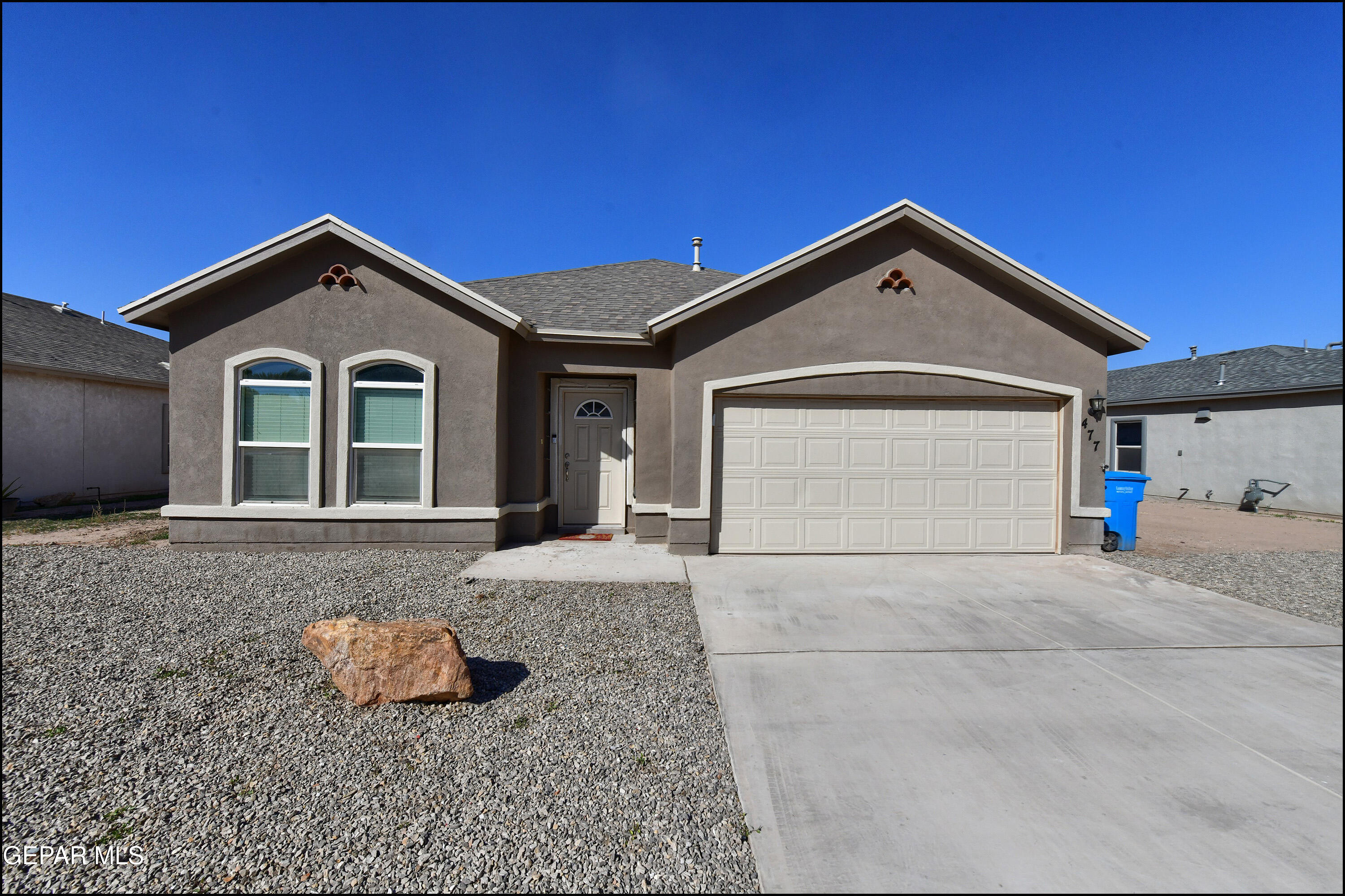 477 Deserts Drive — photo