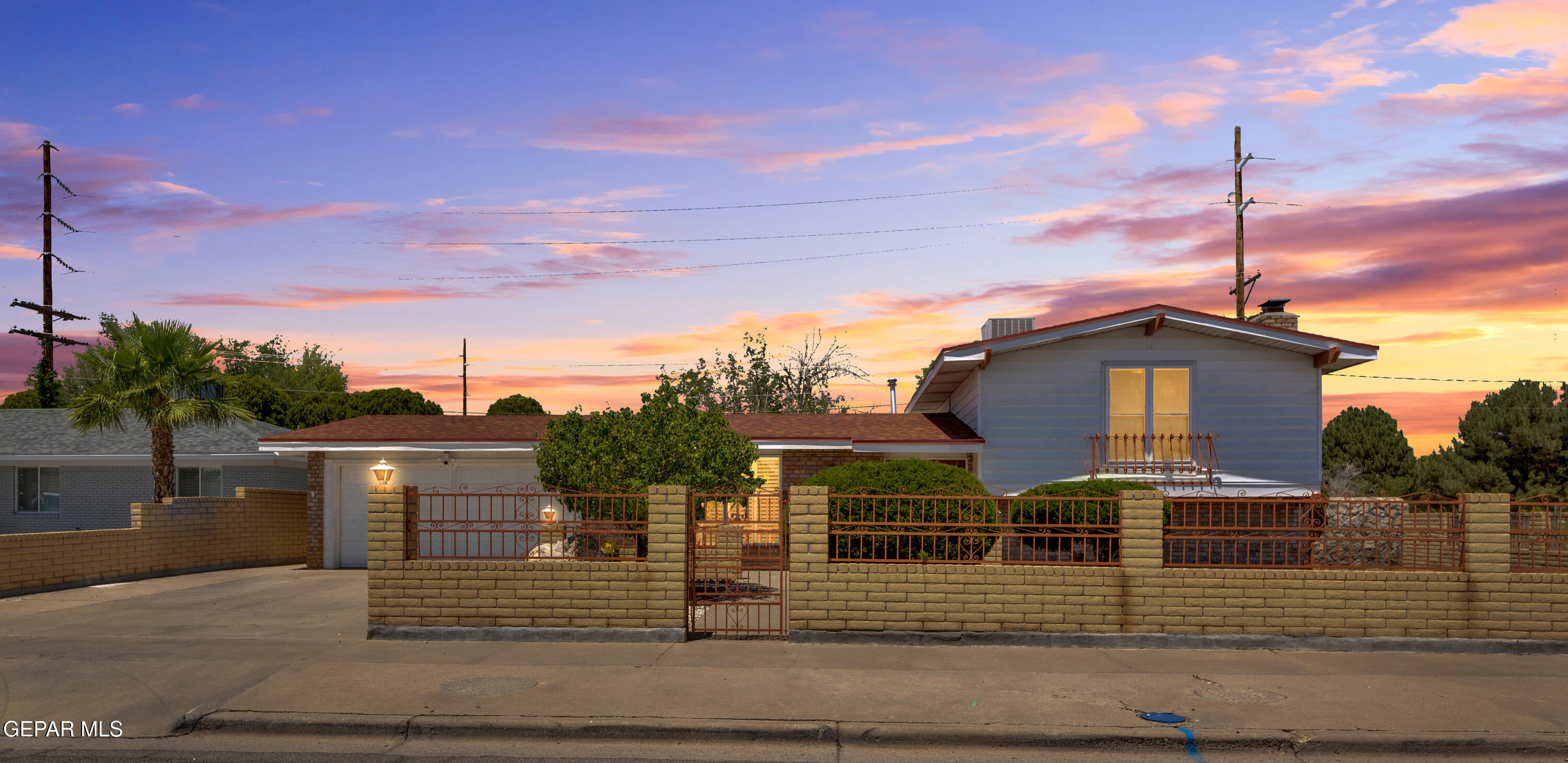 9205 el Dorado Drive — photo