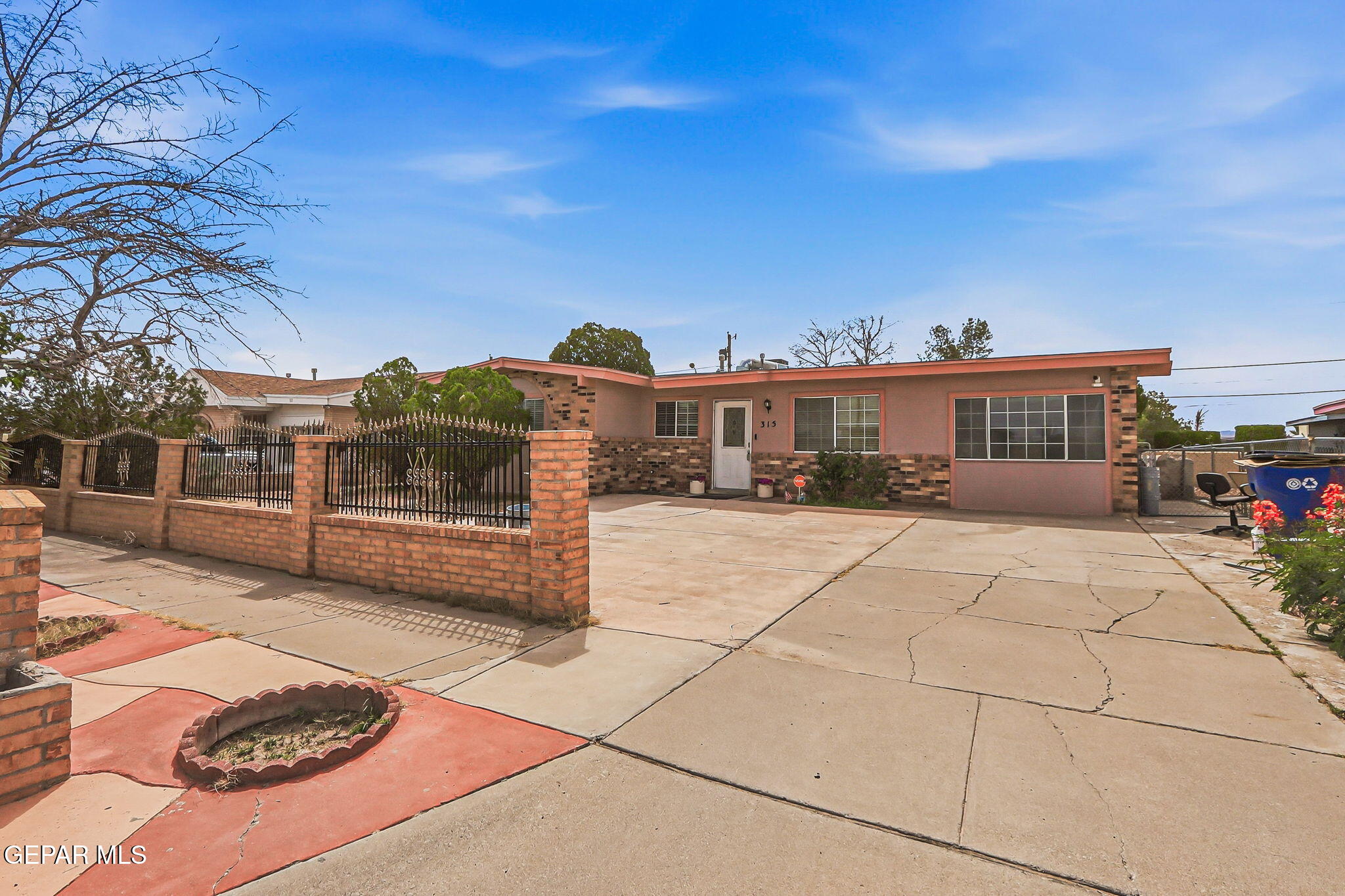 315 Valley Fair Way — photo