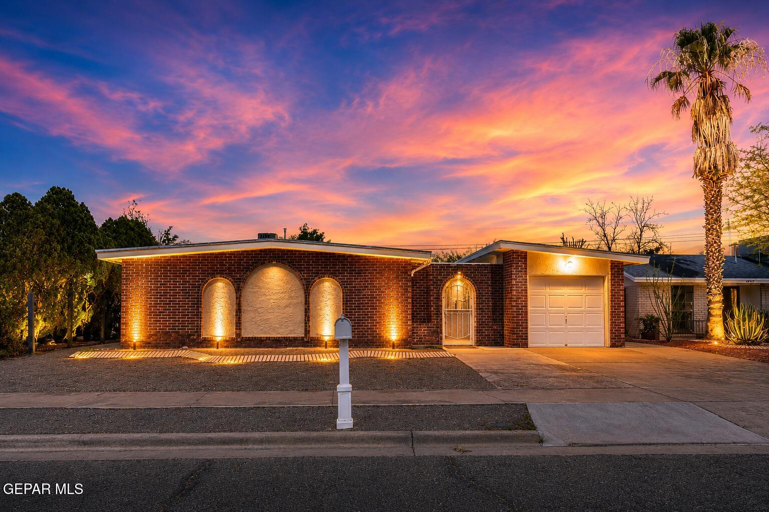 3453 E Glen Drive — photo