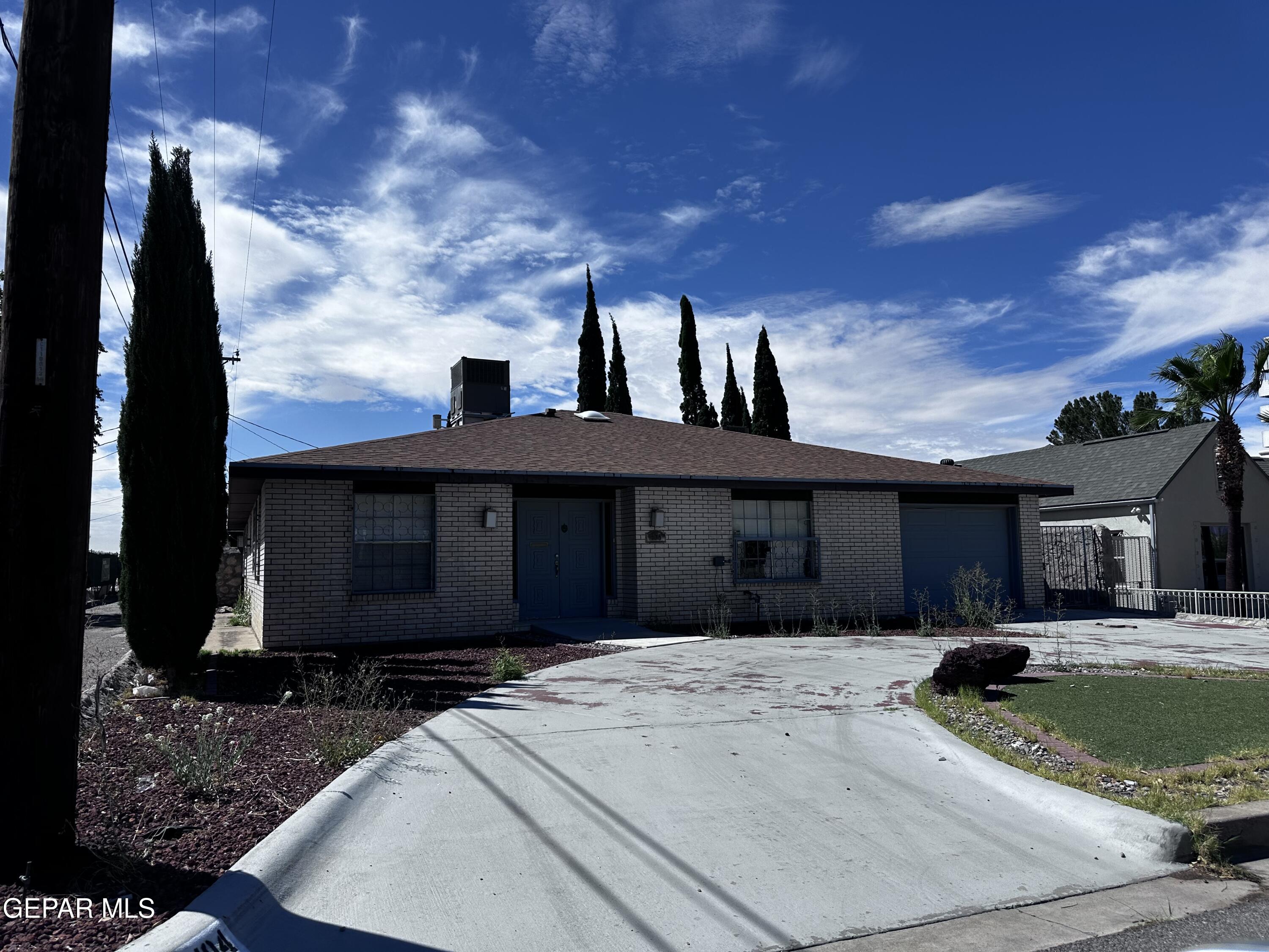 404 E Hague Road — photo
