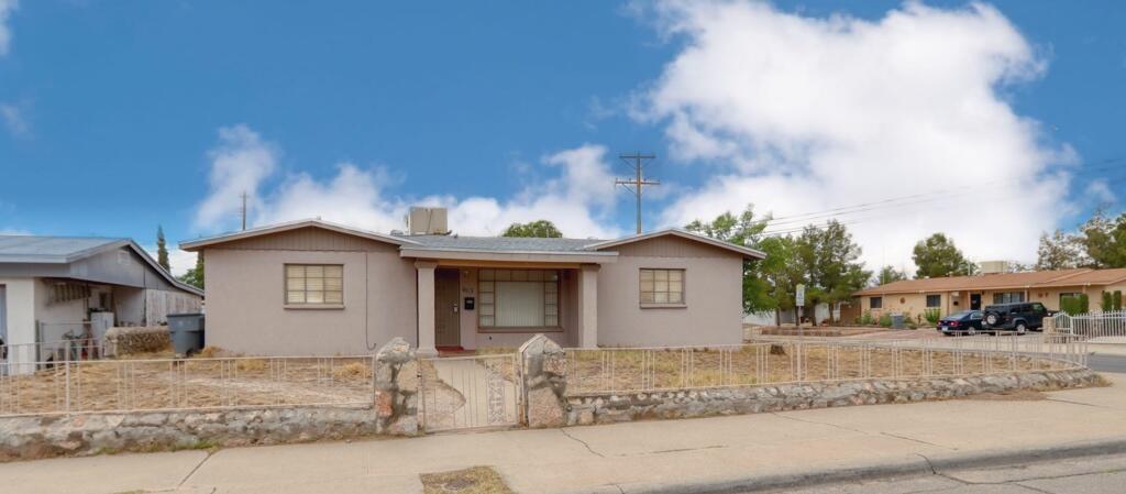 965 Bennett Place — photo