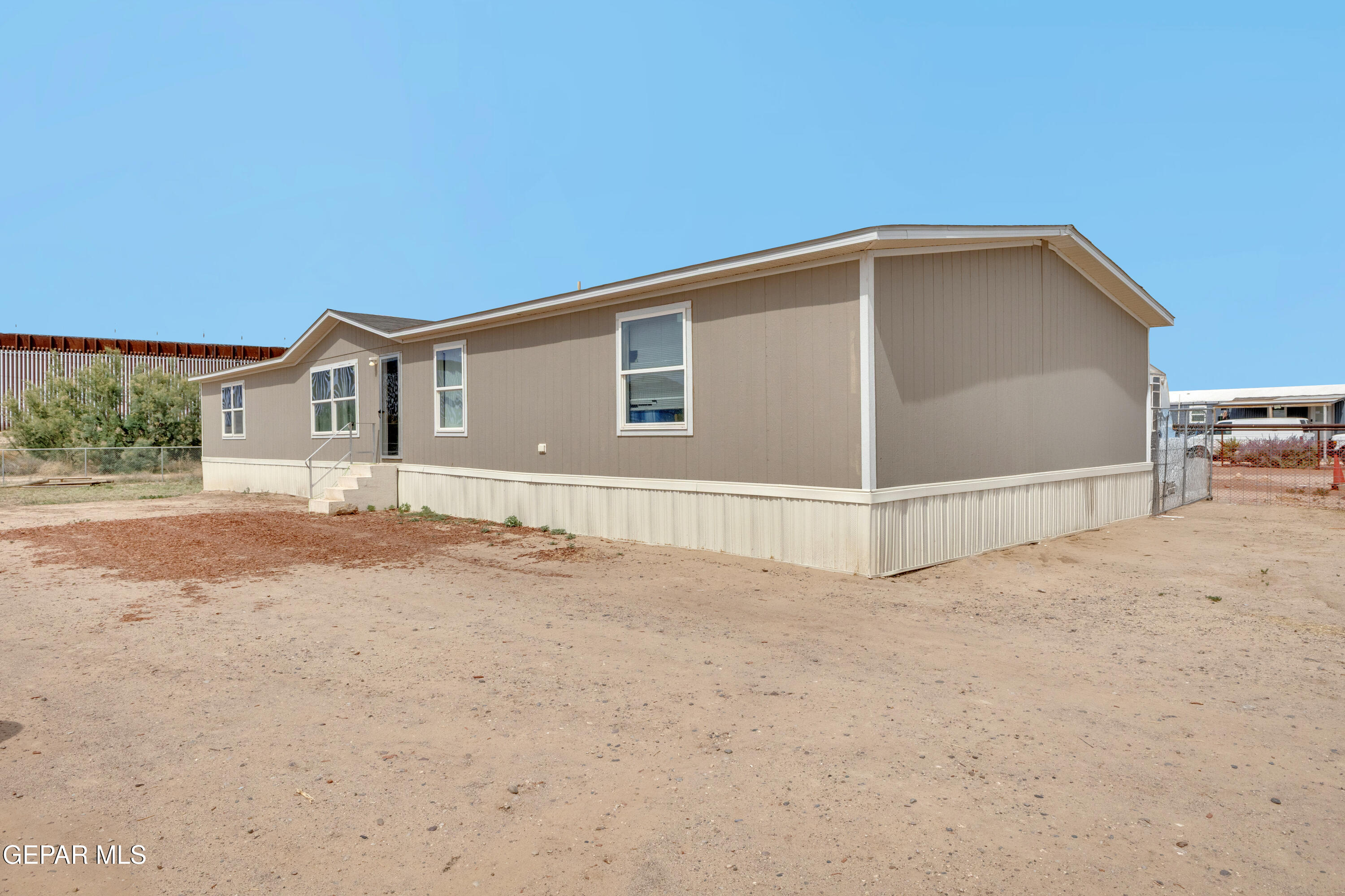 13854 Petunia Drive — photo