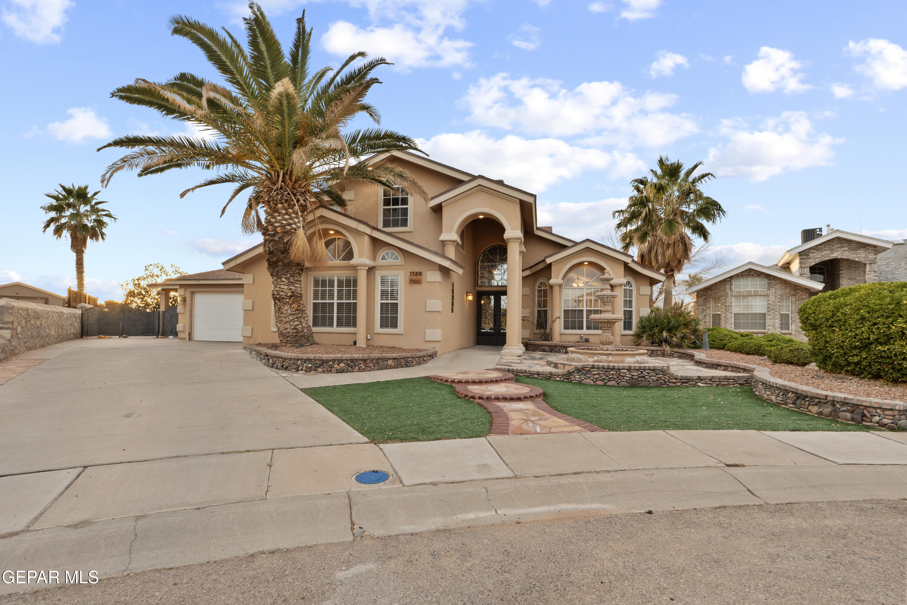 1369 Luz Carpio Way — photo