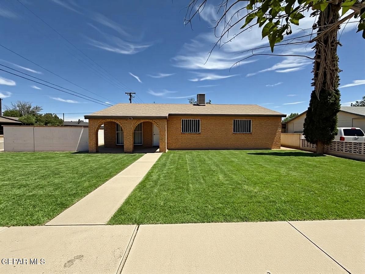 501 Eduardo Street — photo