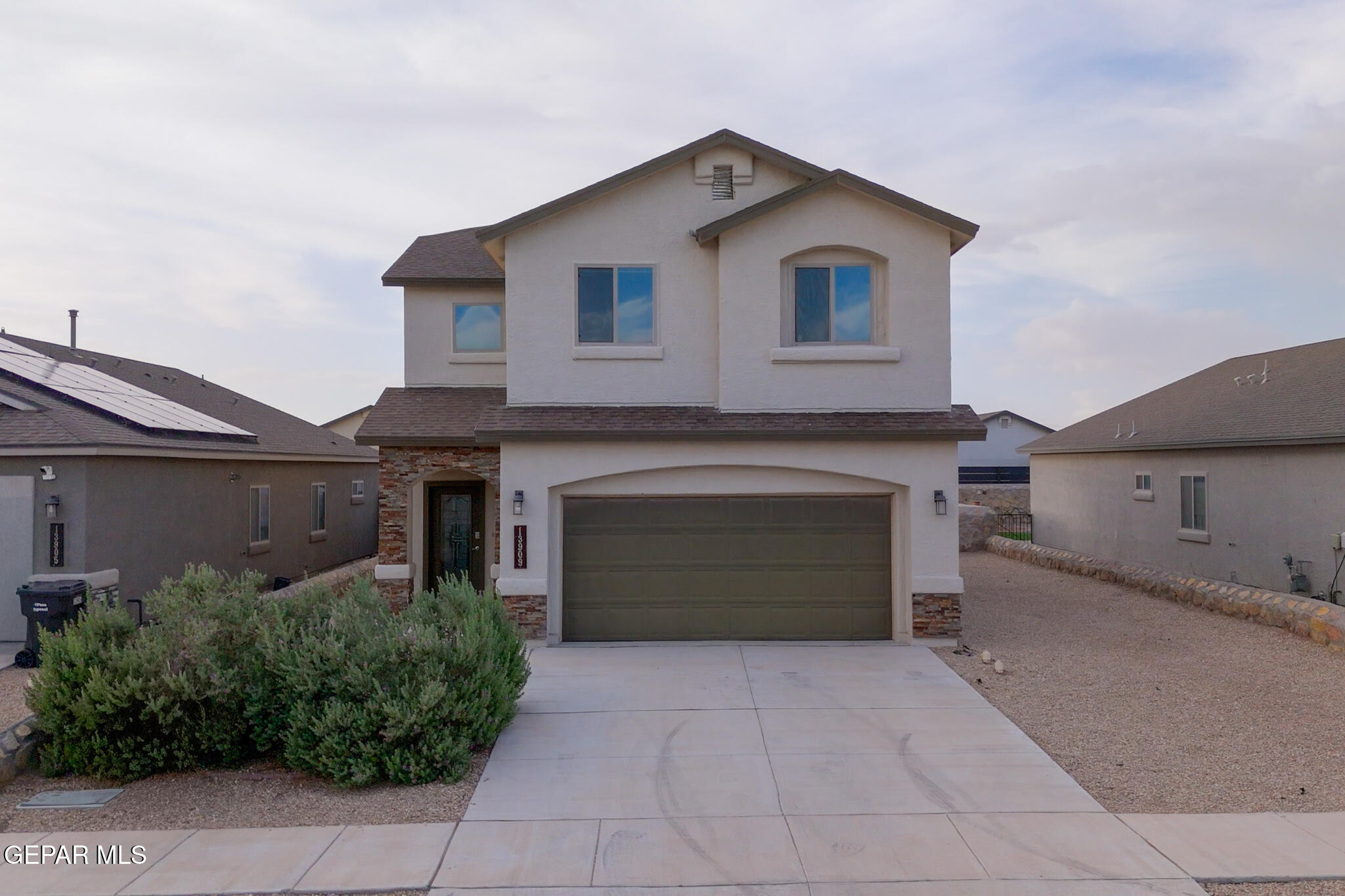 13909 Lago Vista Avenue — photo