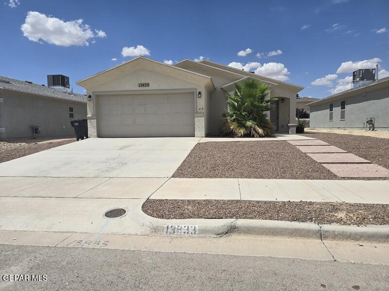 13833 Flora Vista Avenue — photo