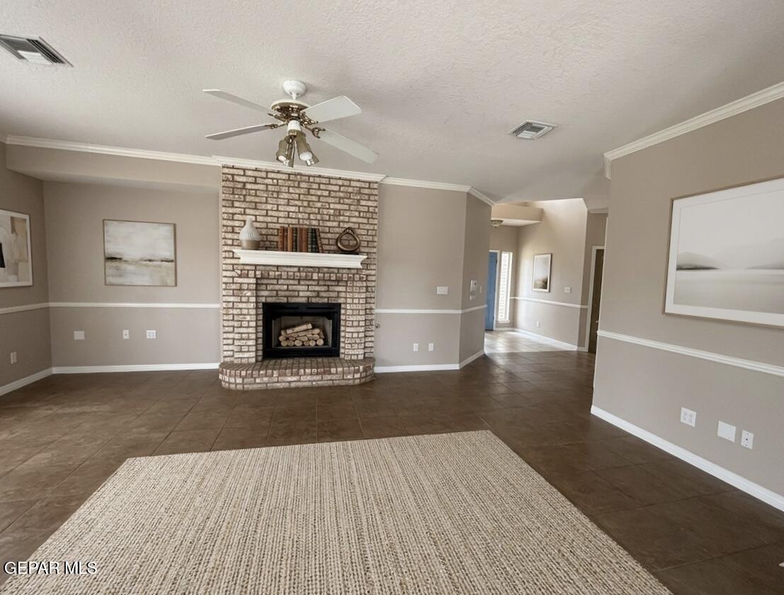 6261 Los Bancos Drive — photo