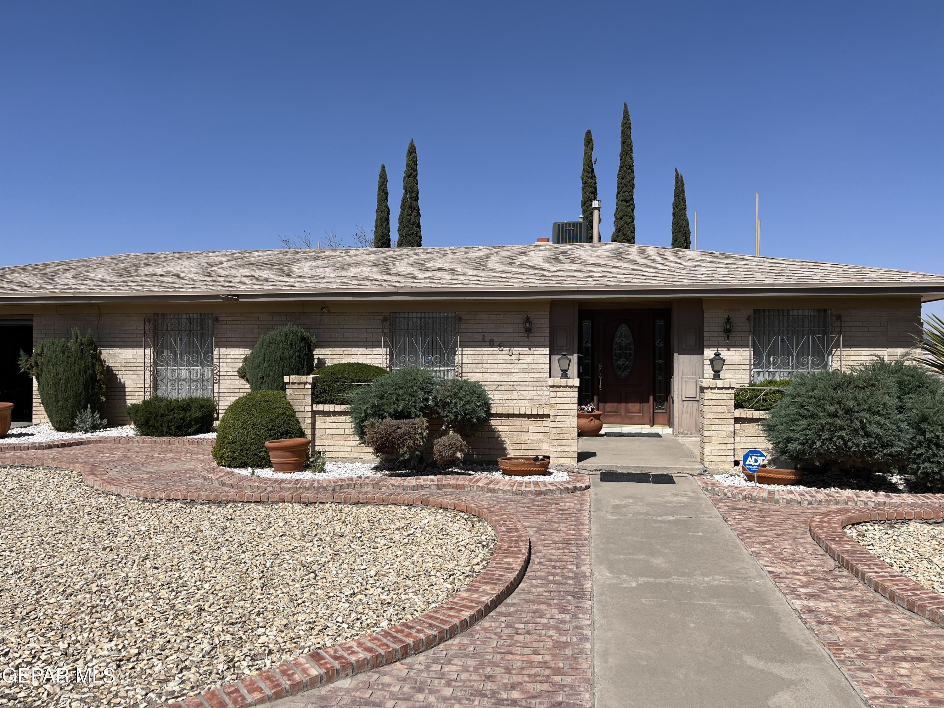 10601 Causeway Drive — photo