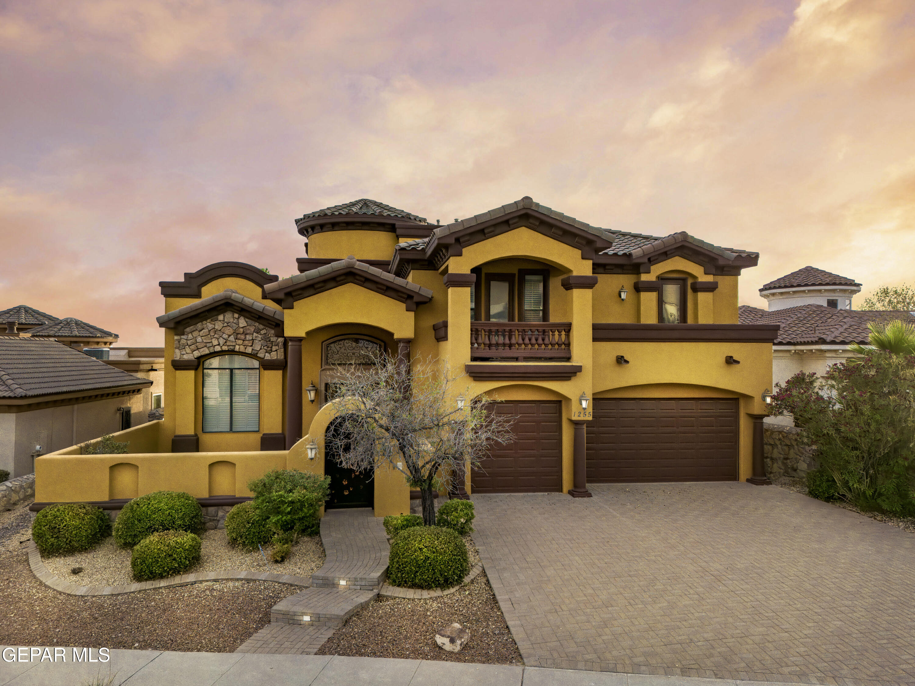 1255 Franklin Raven Place — photo