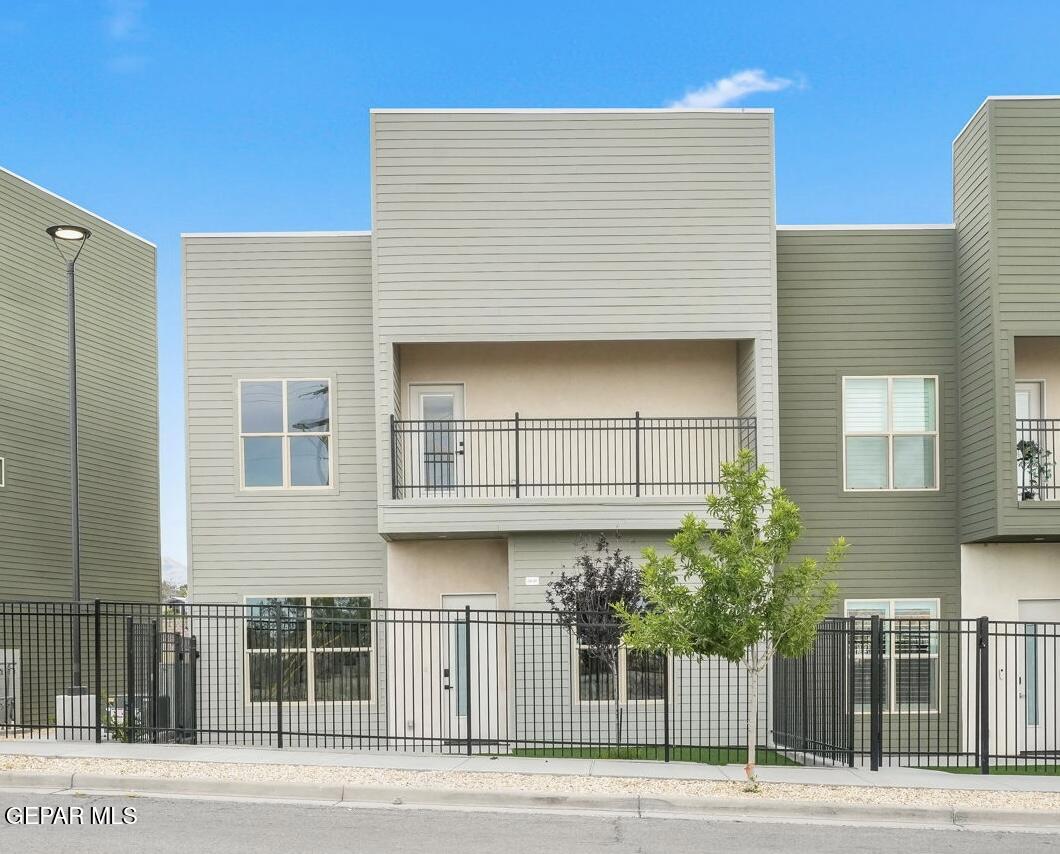 201 Desert Pass Street B-7 — photo