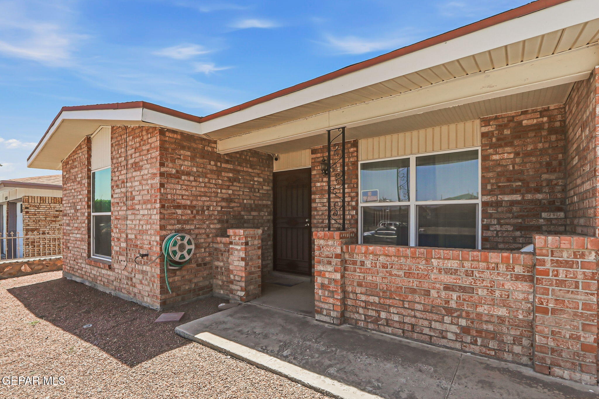 5760 Longview Drive — photo