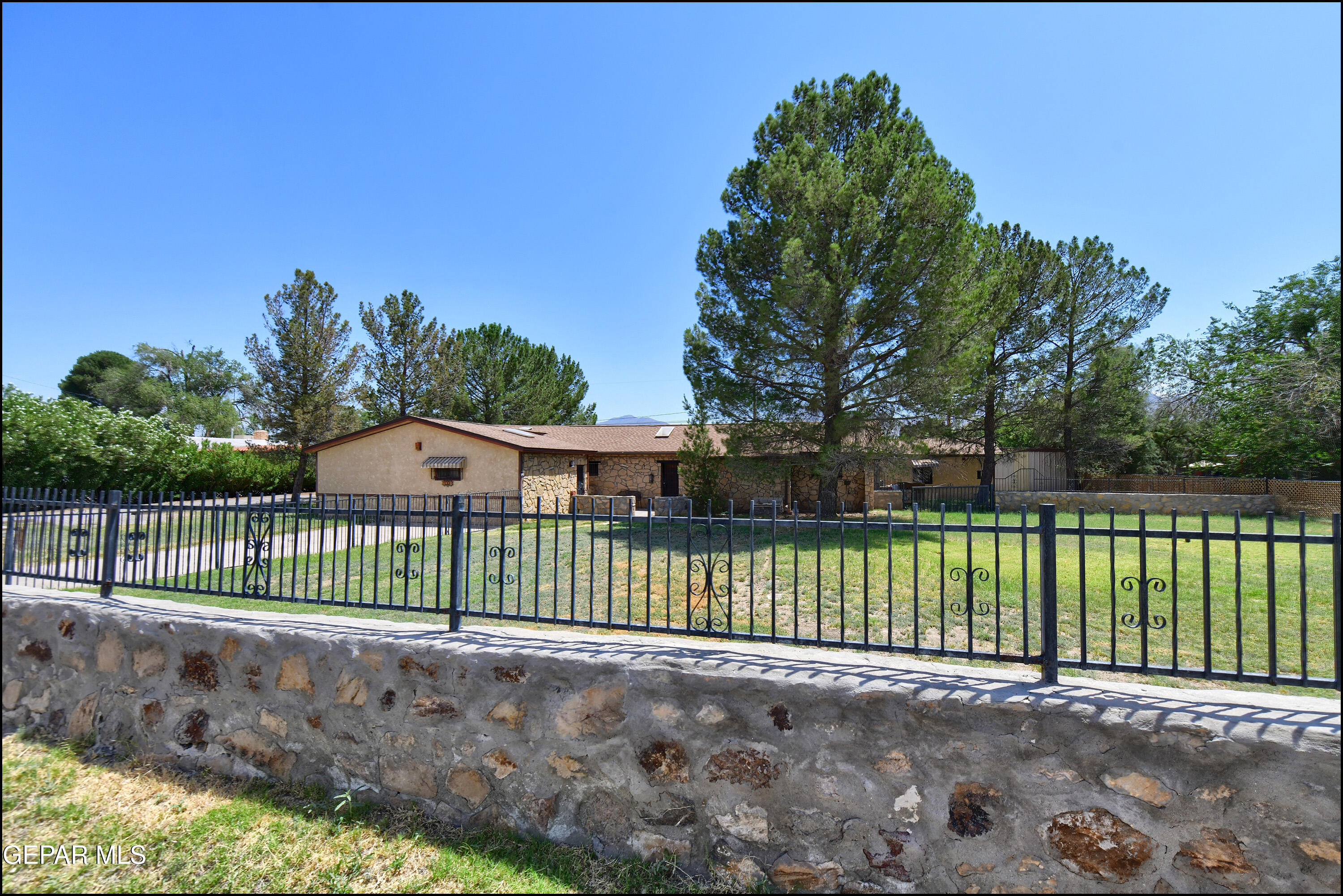 4204 Emory Road — photo