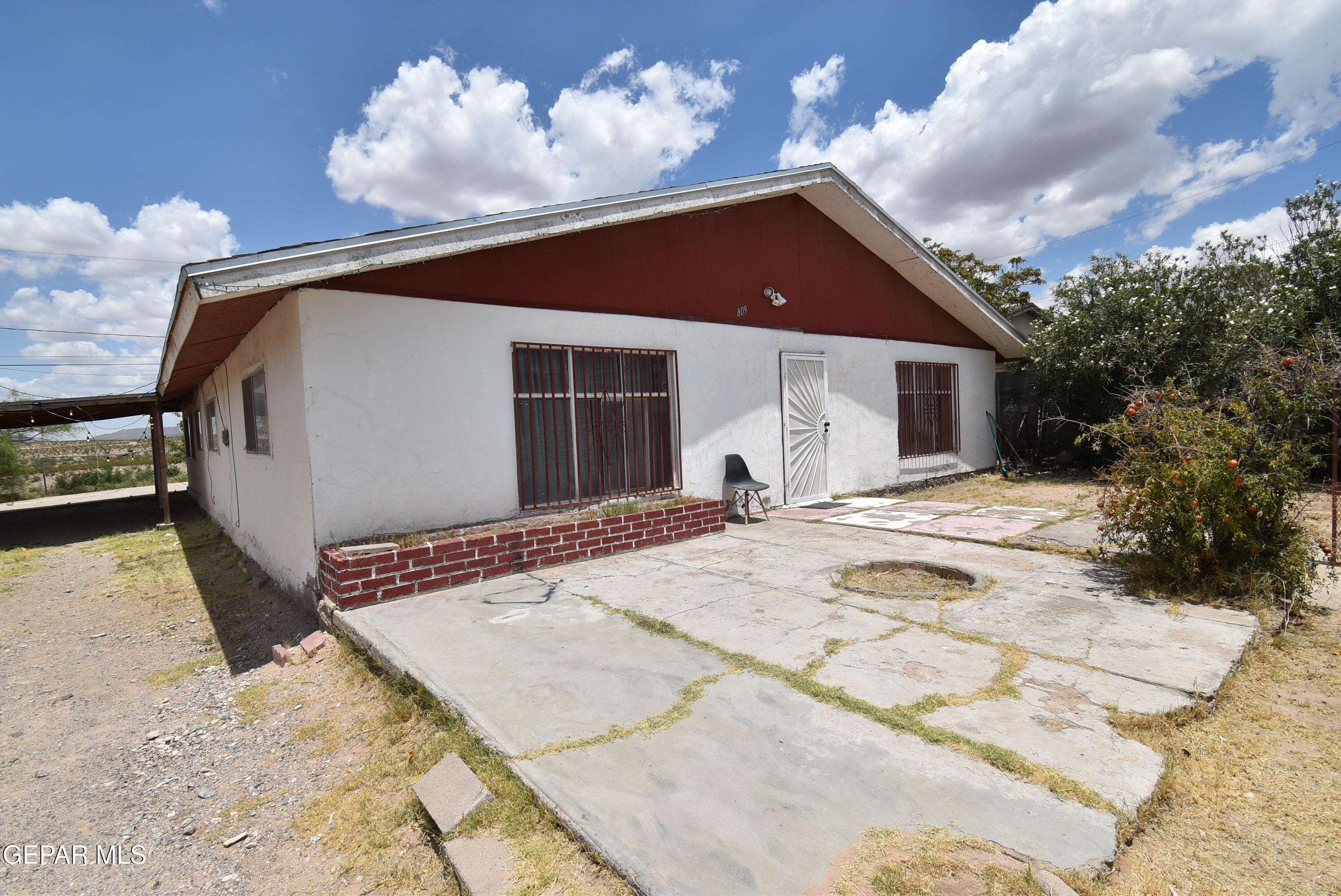 809 Coach Road — photo