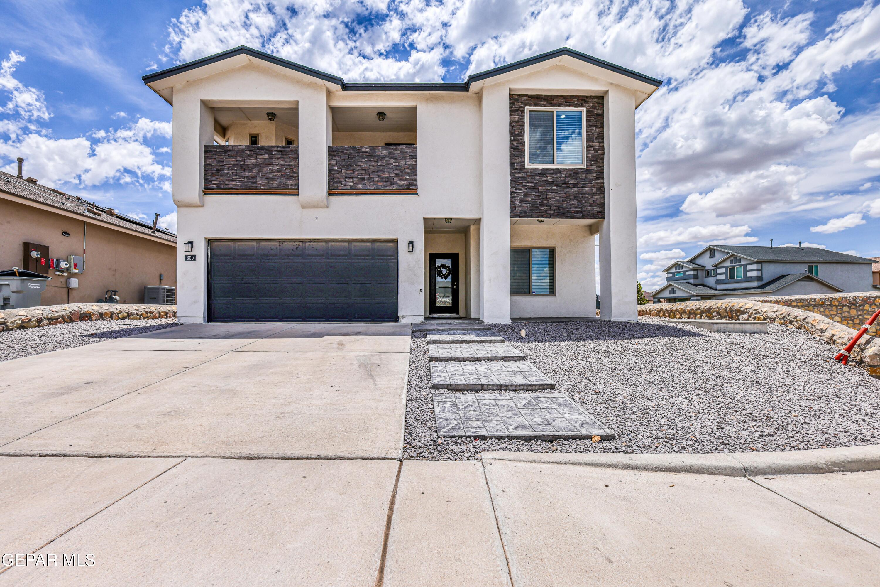300 La Puesta Drive — photo