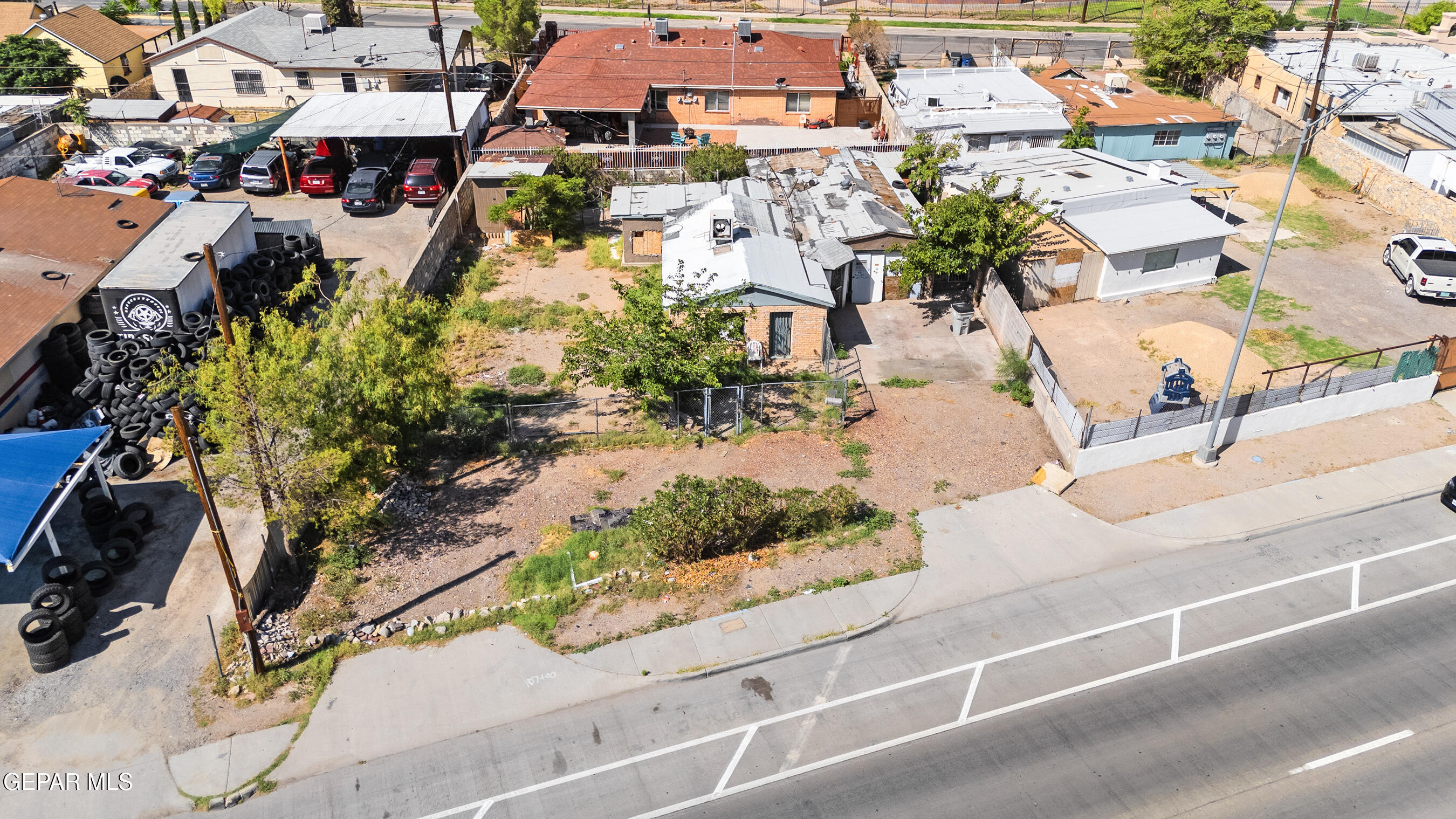7106 N Loop Drive — photo