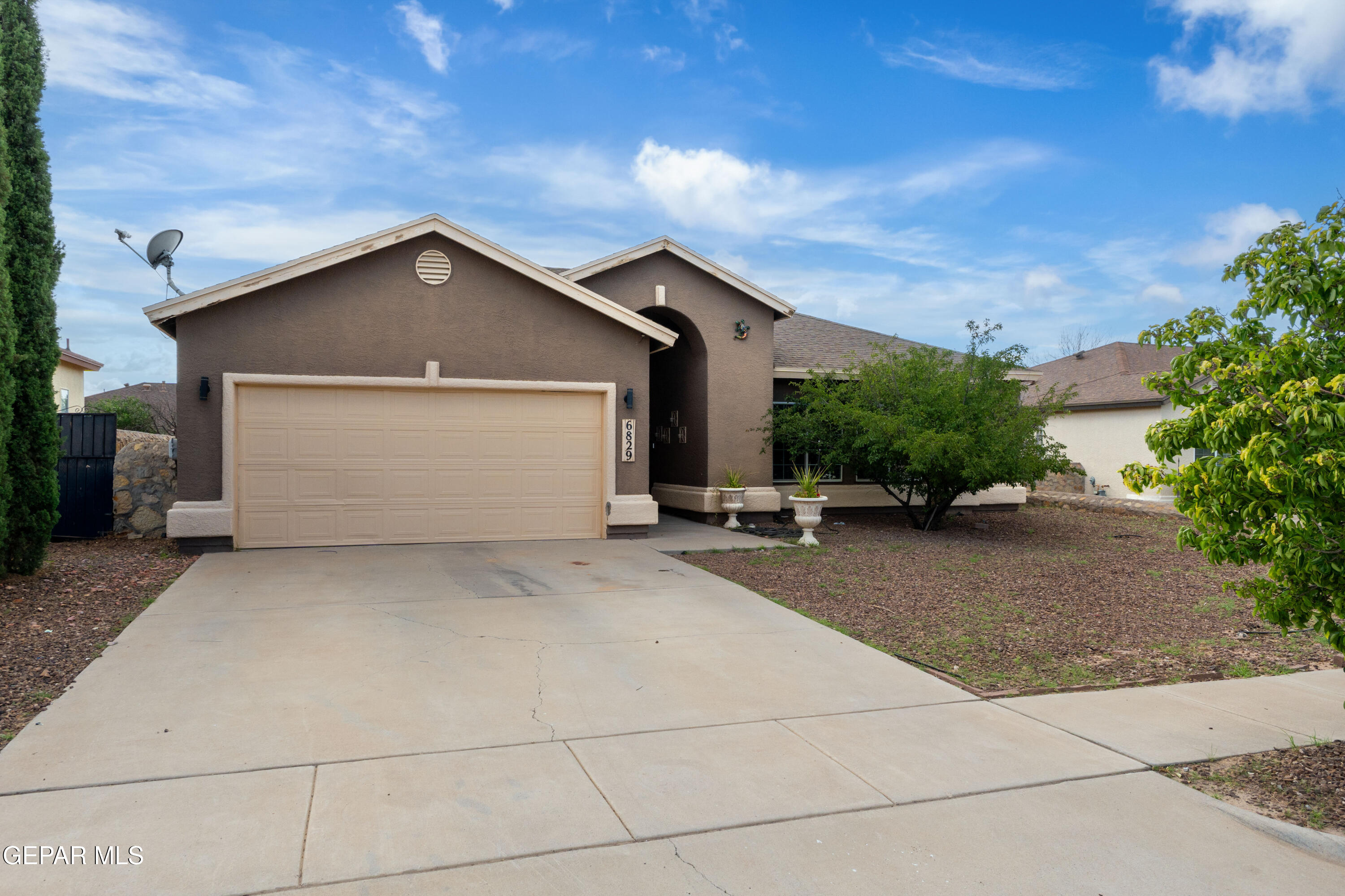 6829 Steffers Lane — photo
