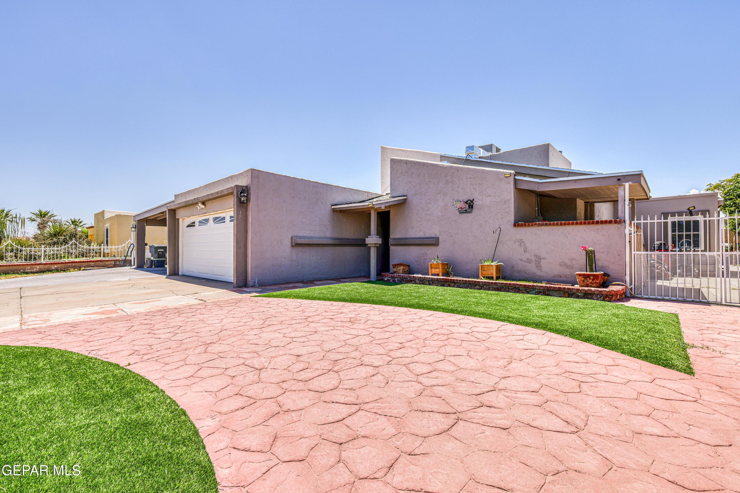 10746 Fury Lane — photo