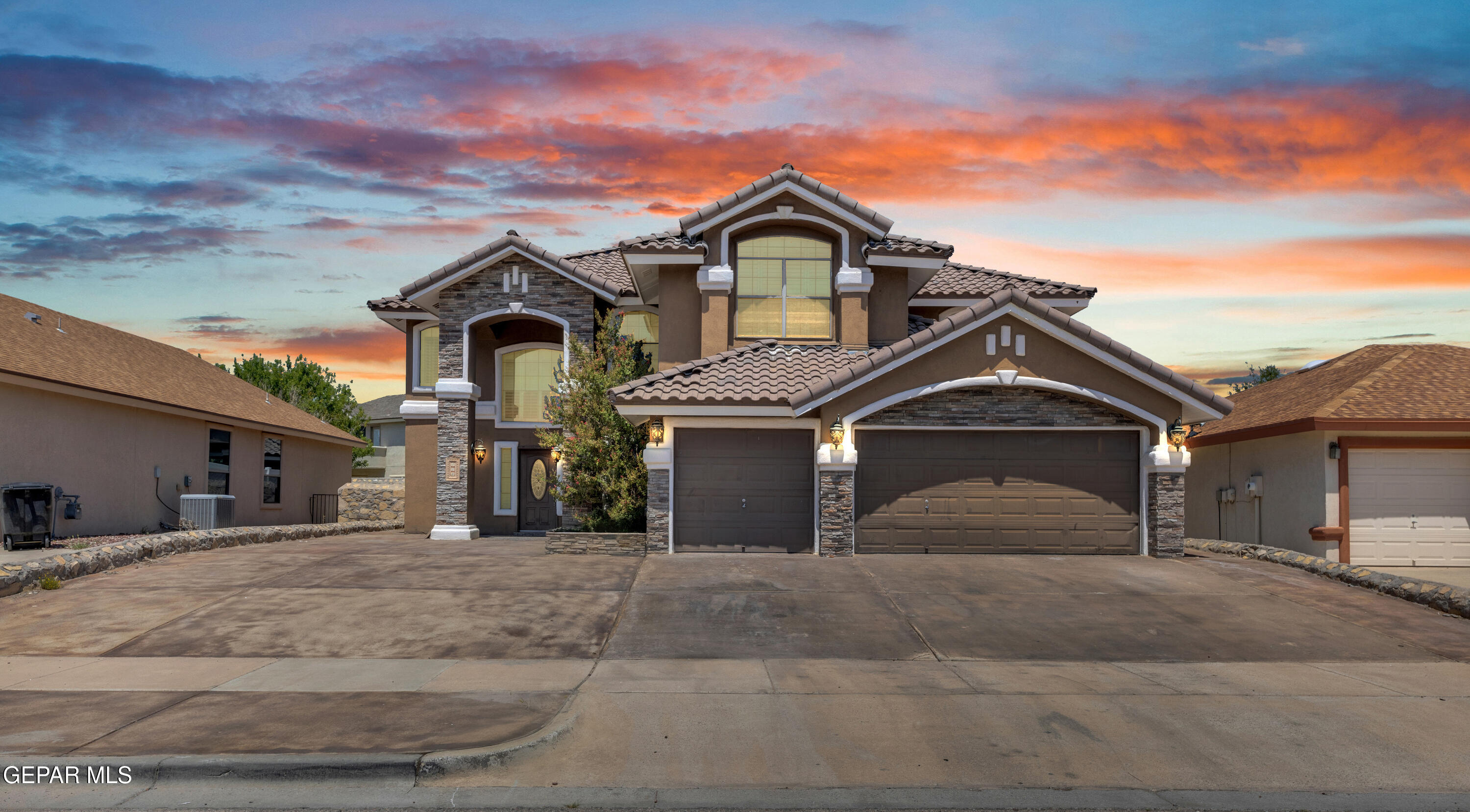 428 Desert Dandelion Street — photo