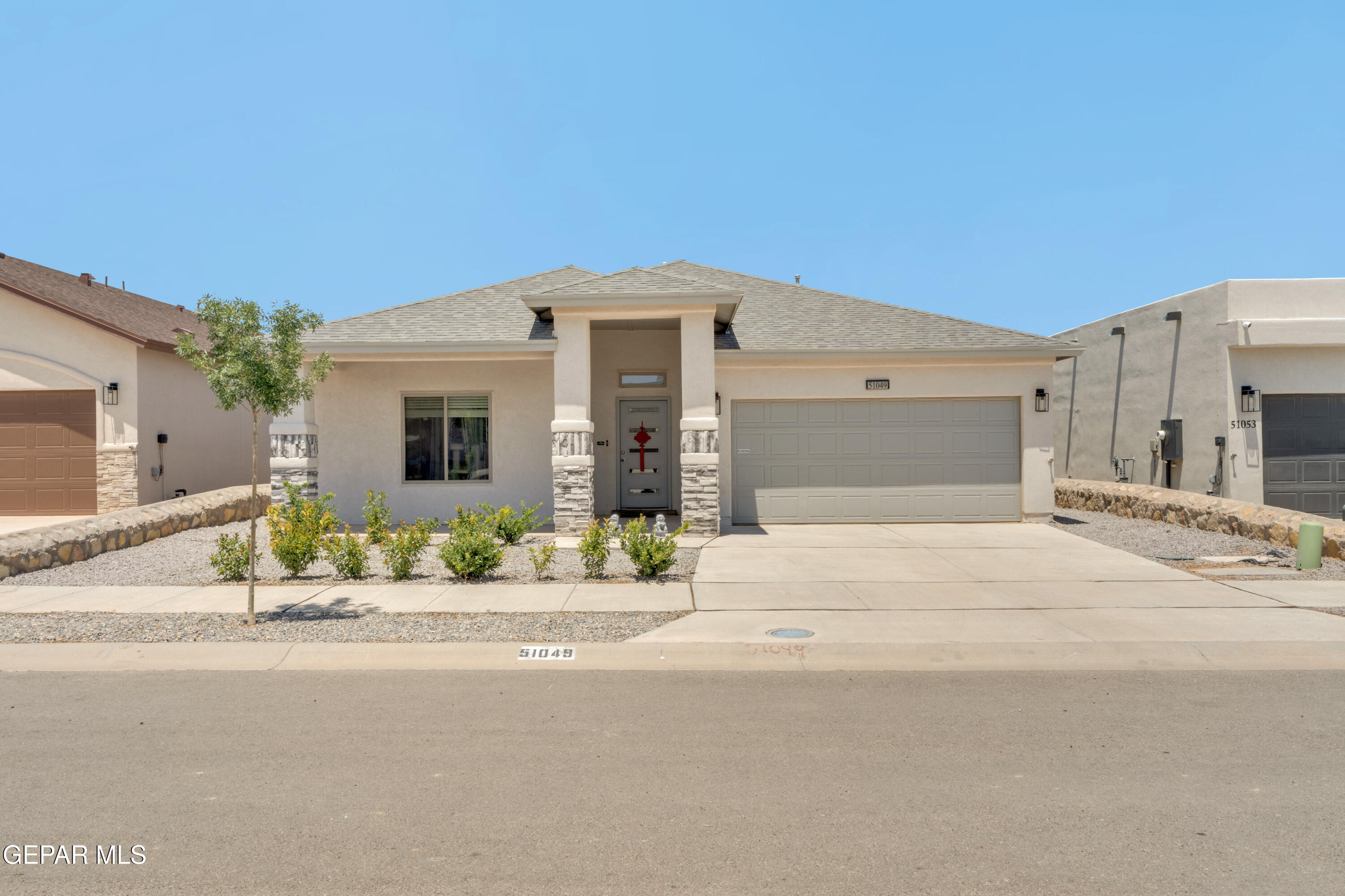51049 Purple Mat Avenue — photo