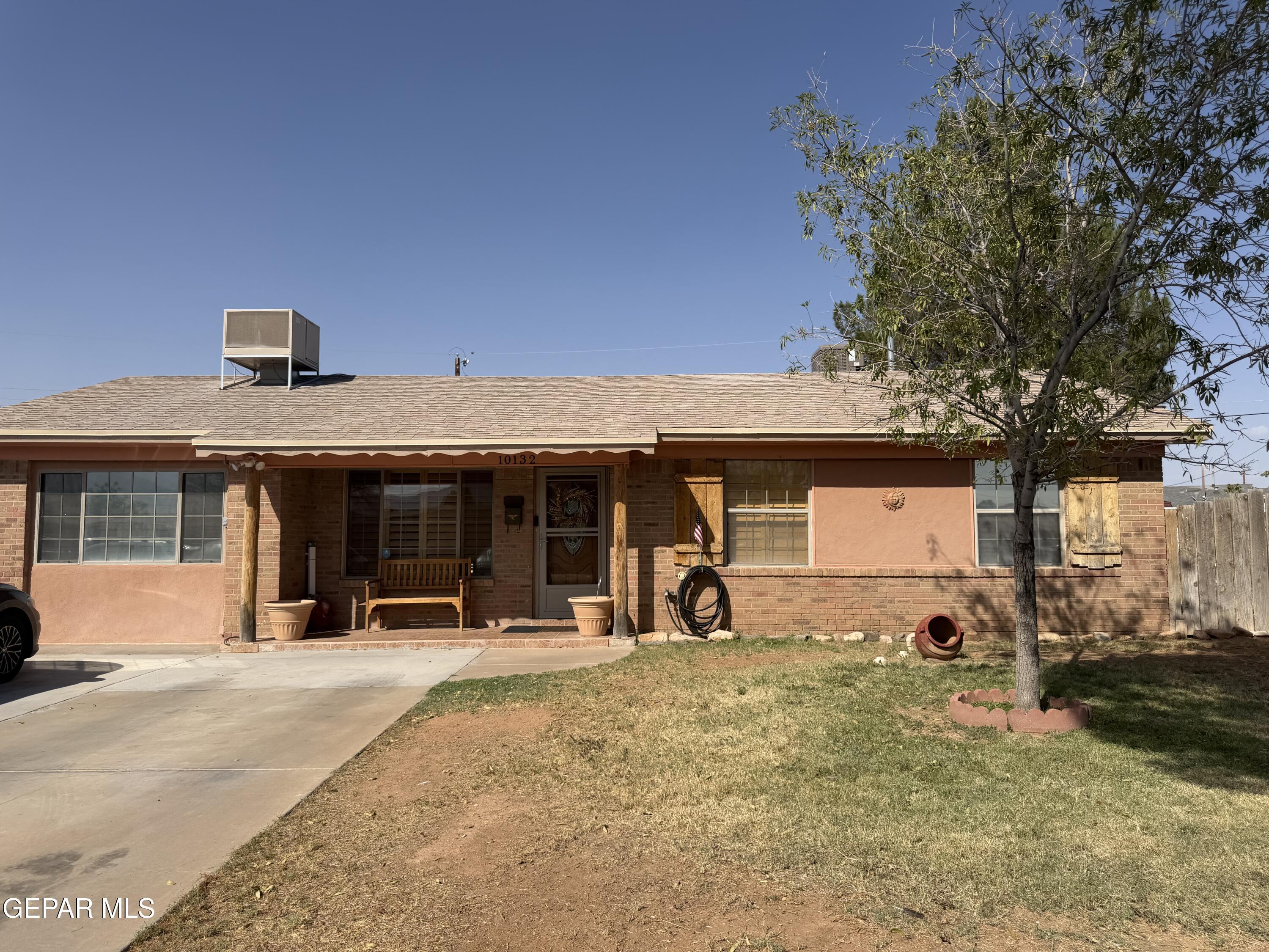 10132 Newcastle Drive — photo