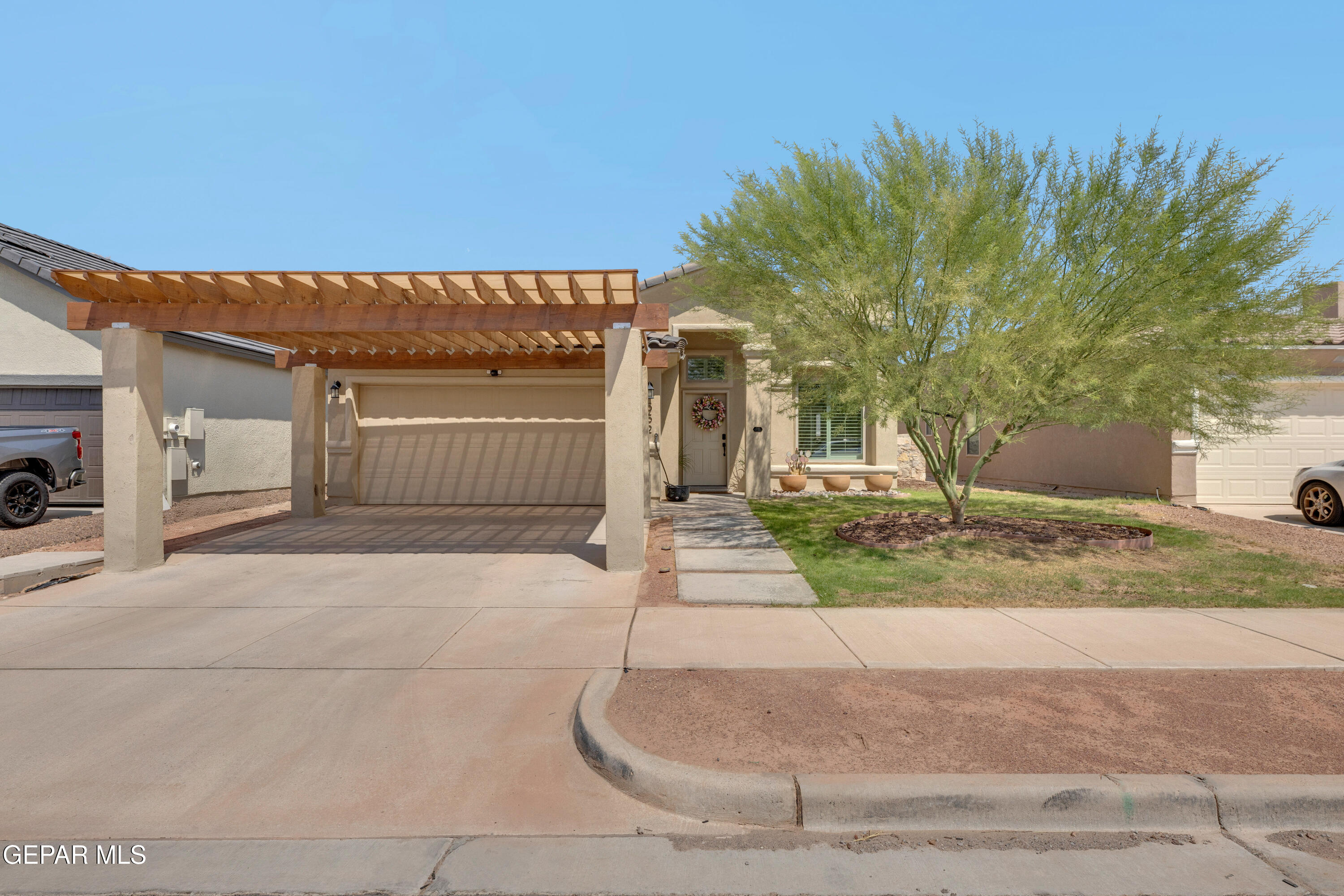 552 Paseo Dulce Avenue — photo