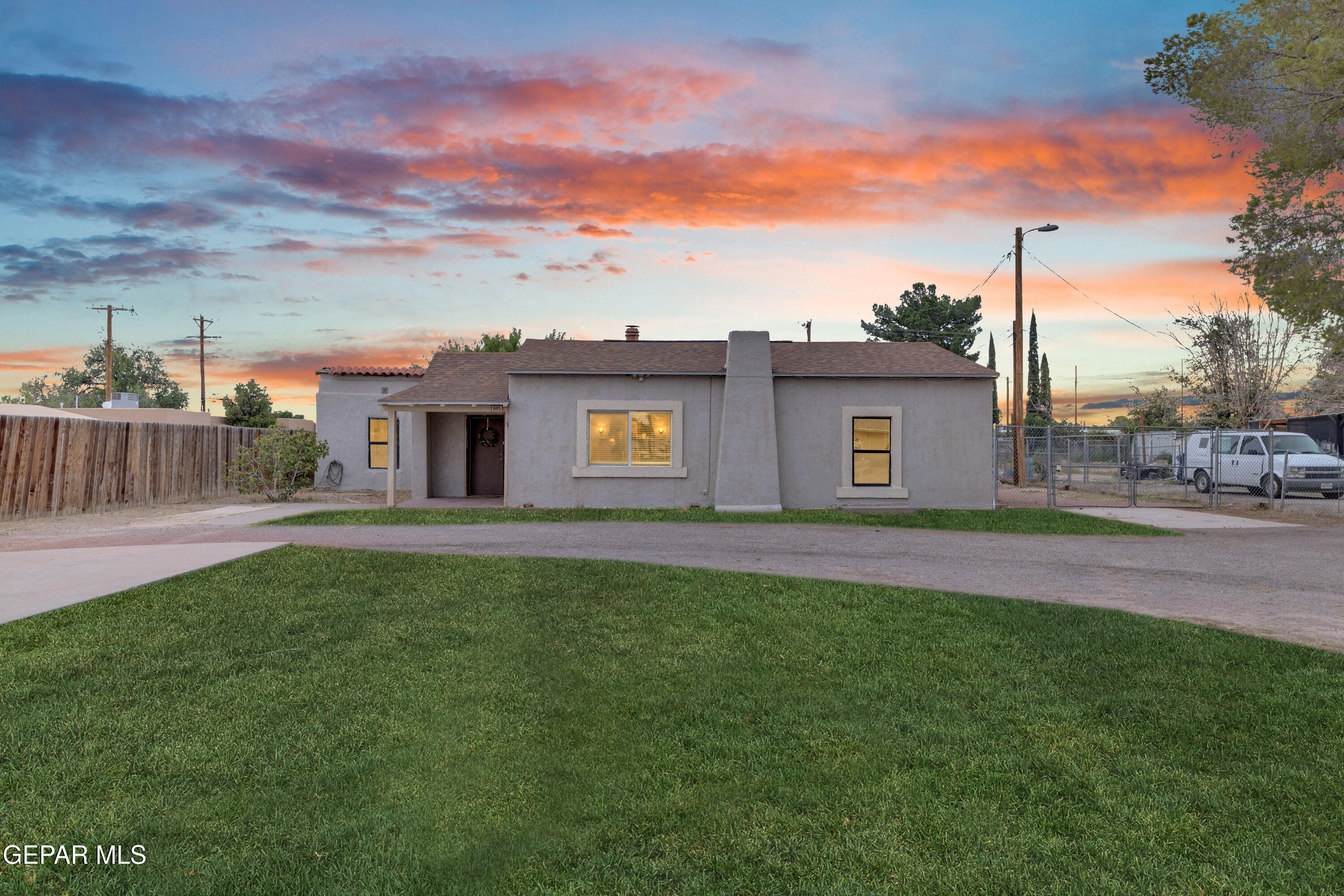 605 Lafayette Drive — photo