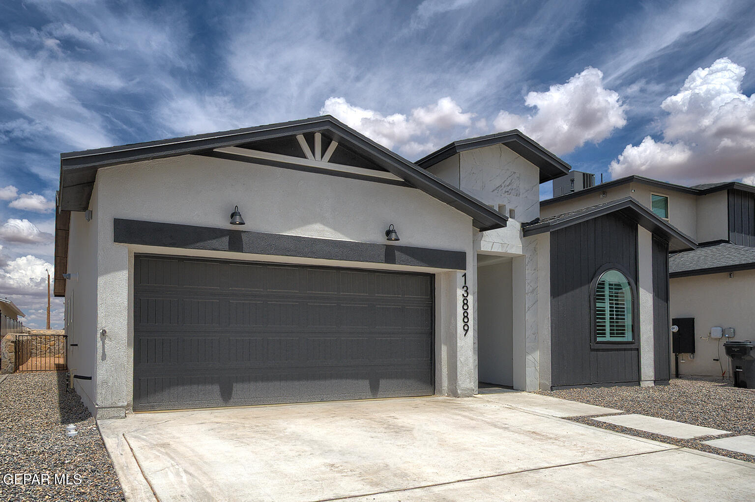15113 Laura Lane — photo