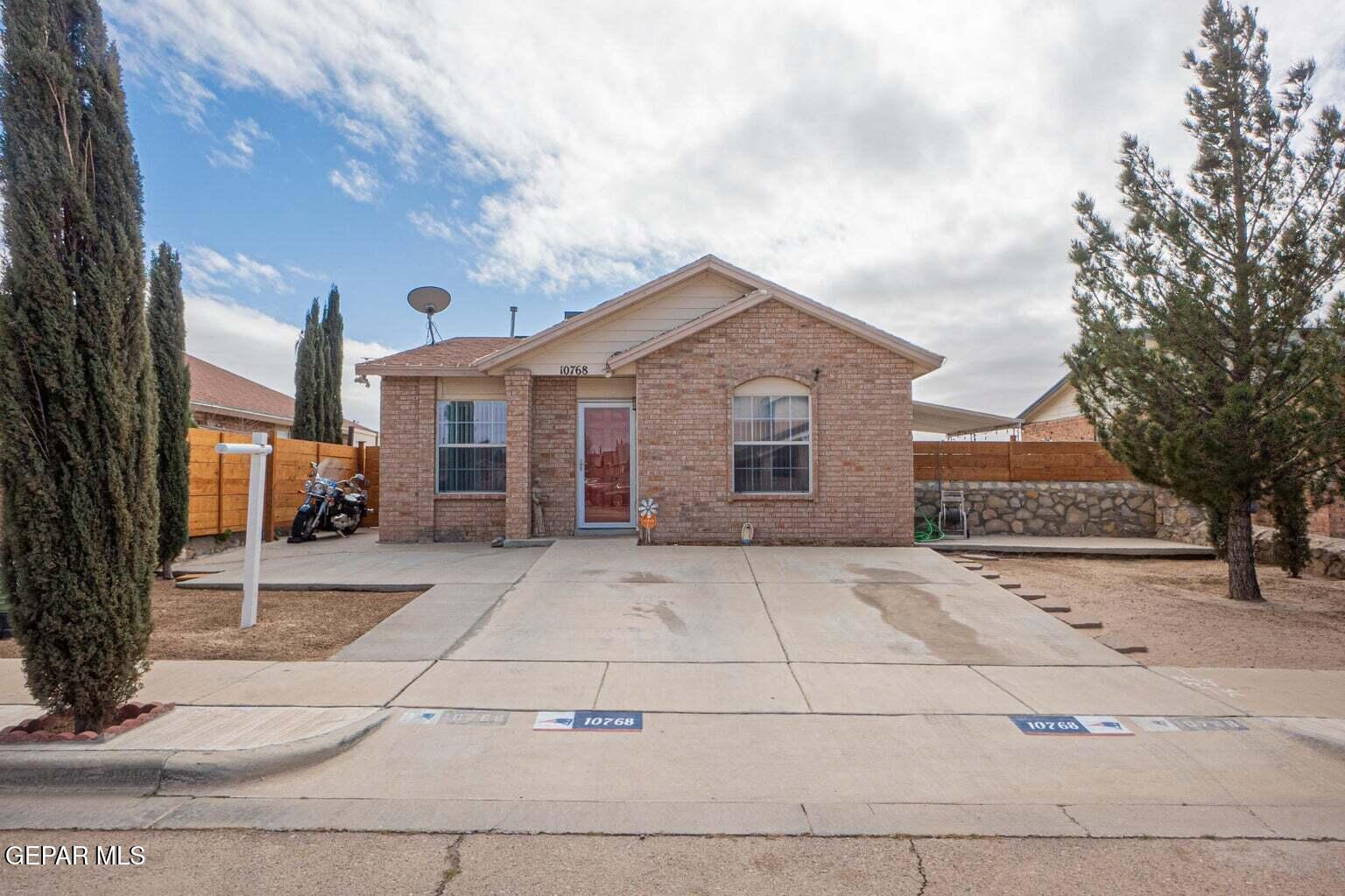 10768 Spring Valley Circle — photo