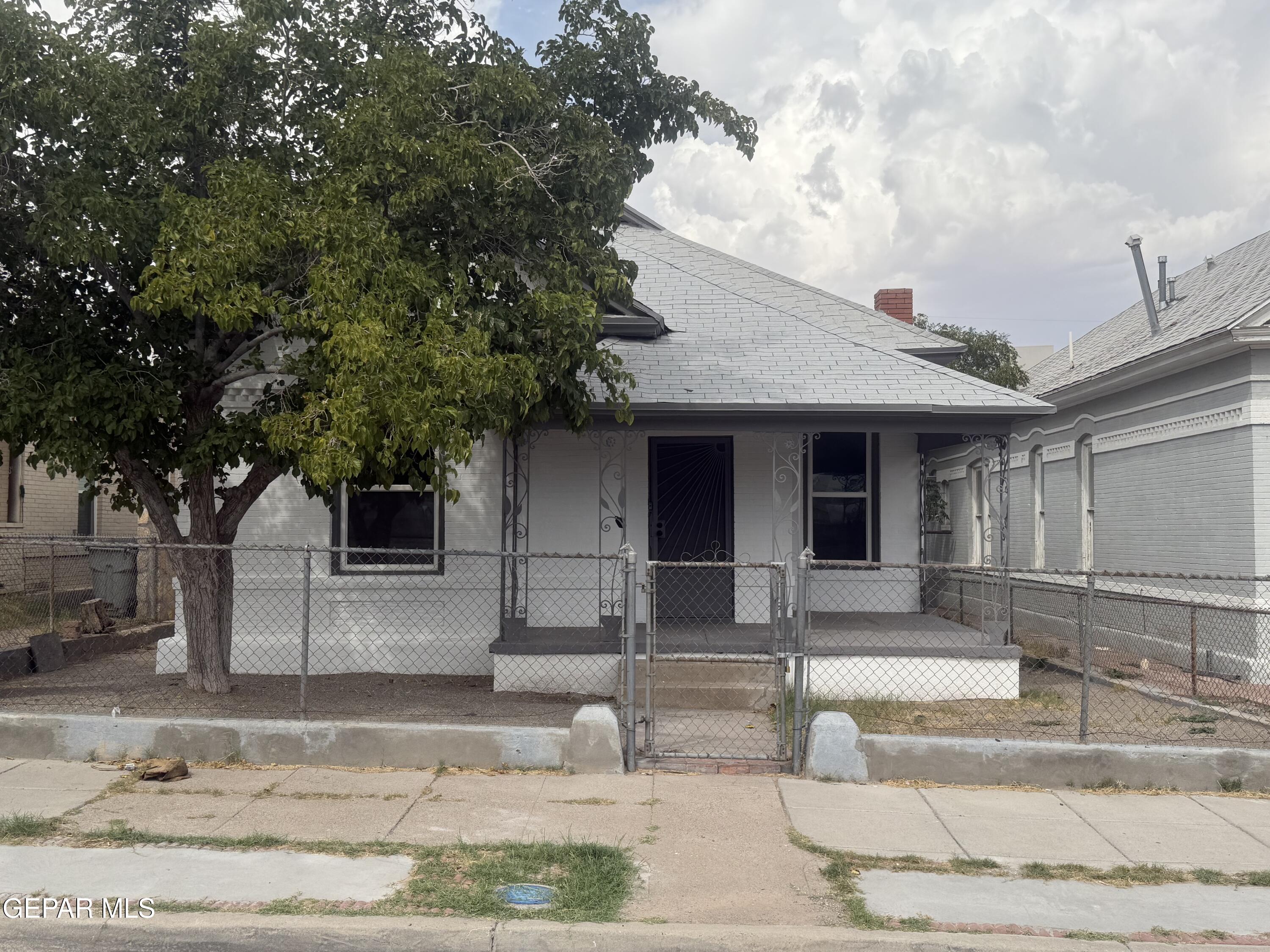 1102 N Florence Street — photo