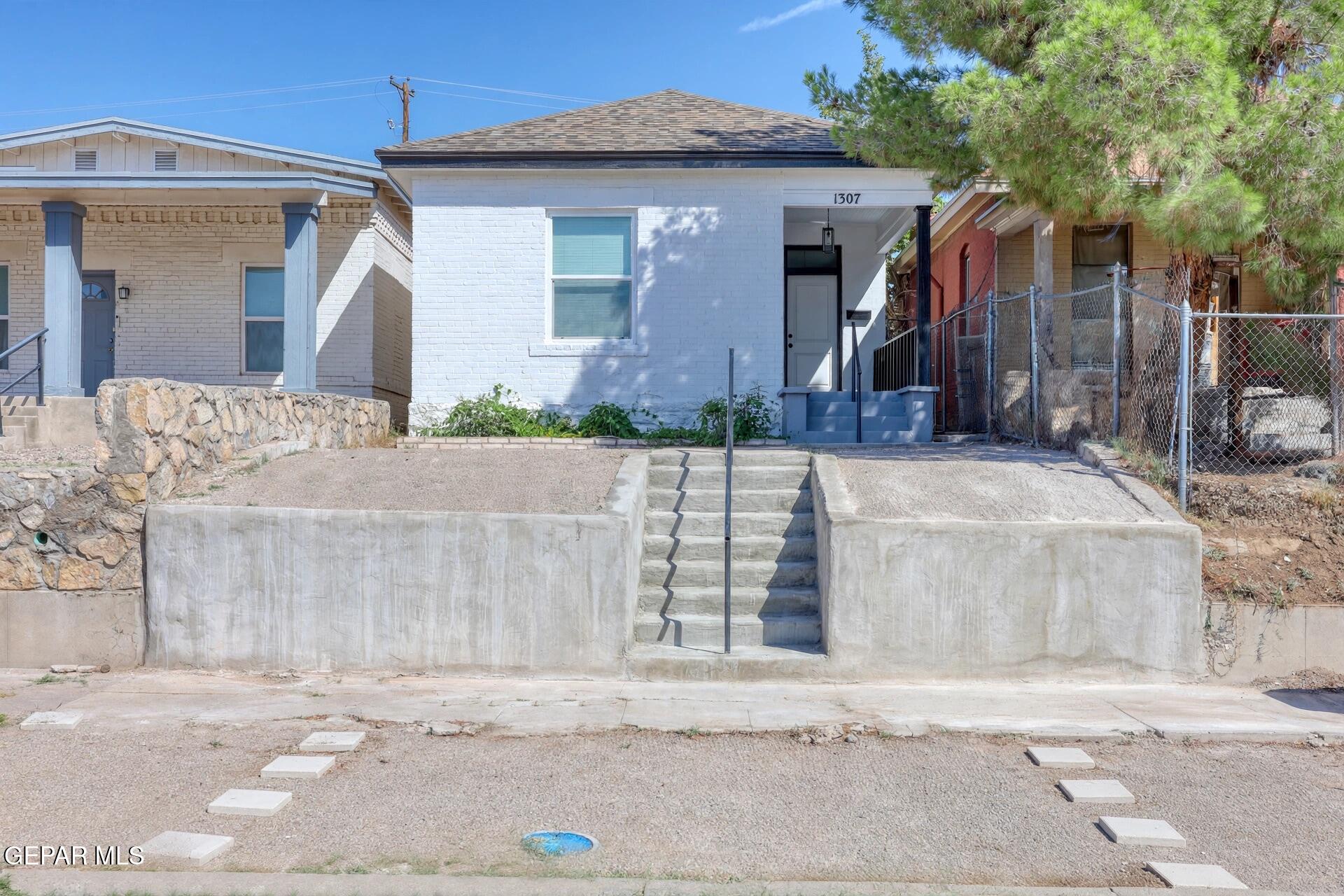 1307 E California Avenue — photo